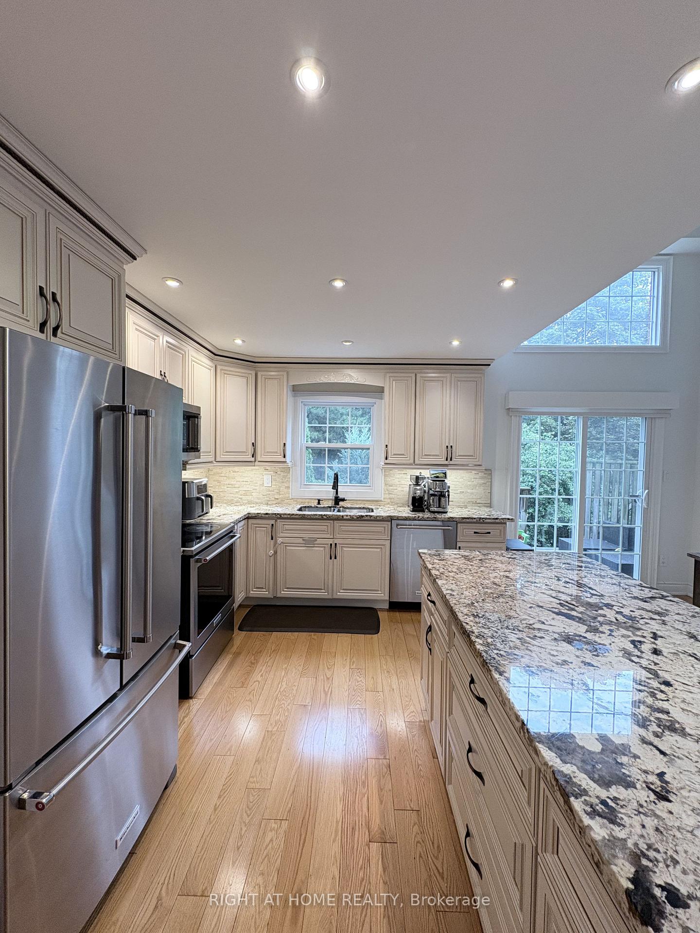 2 Stornwood Court Brampton Ontario Canada Rent residential Next Stage Realty Right at Home Realty, Brokerage*