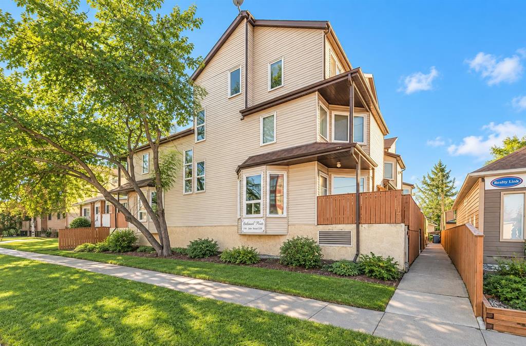 11 - 113 22 AV NE Calgary Alberta Canada Sale residential Kuro Mendi MaxWell Capital Realty, Brokerage*