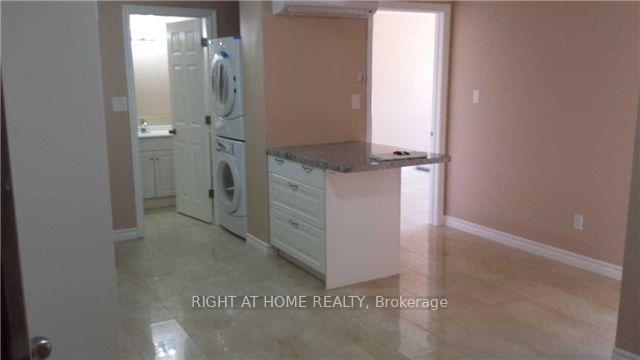 Unit 5 - 611 Gerrard Street E Toronto Ontario Canada Rent residential Diloshan Shanmugalingam Right at Home Realty, Brokerage*