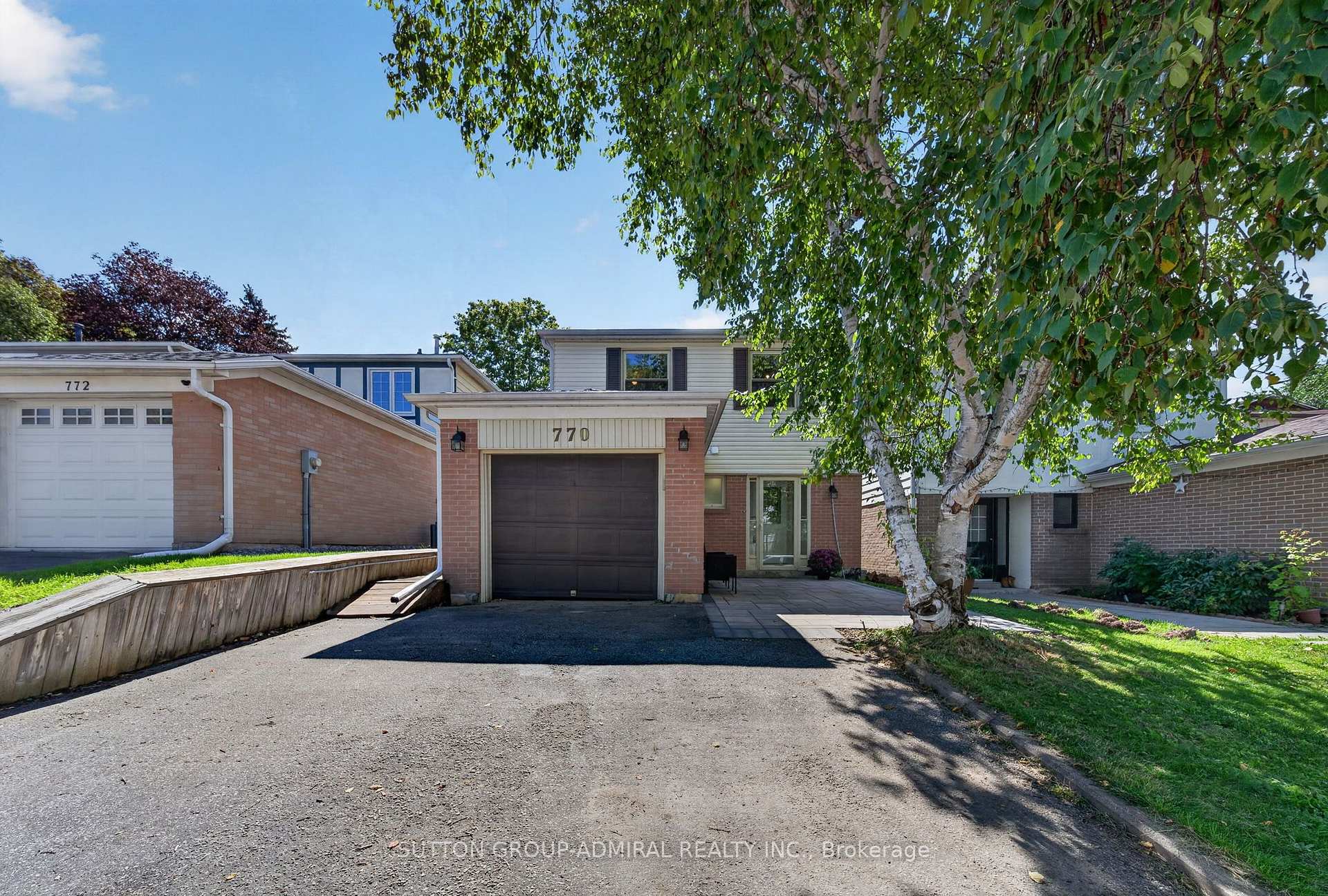 770 Pam Crescent Newmarket Ontario Canada Sale residential Danielle Levy Sutton Group-Admiral Realty Inc., Brokerage *