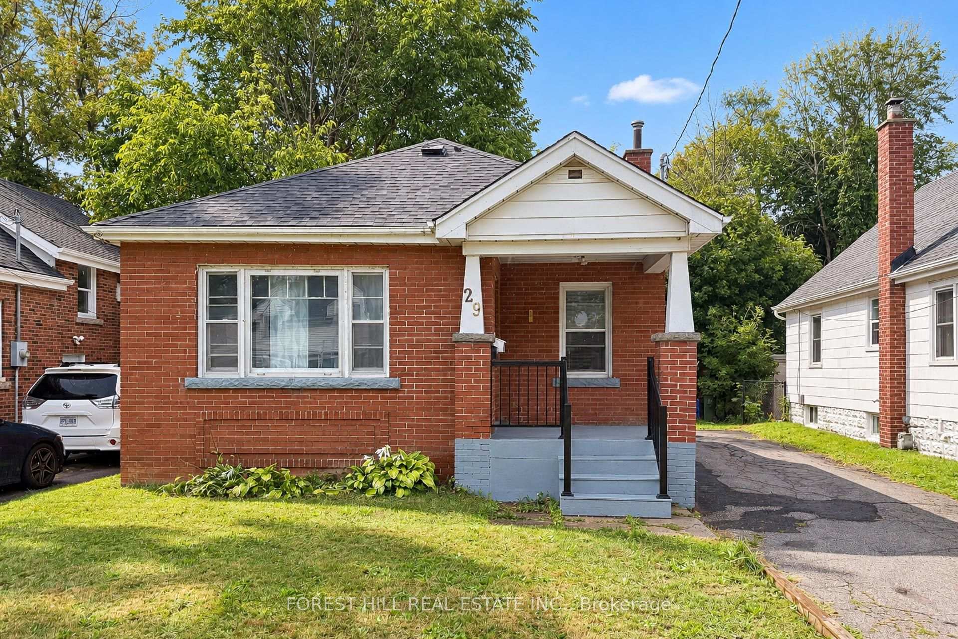 29 Thorndale Street S Hamilton Ontario Canada Sale residential Pasha Farzaneh Forest Hill Real Estate Inc., Brokerage *