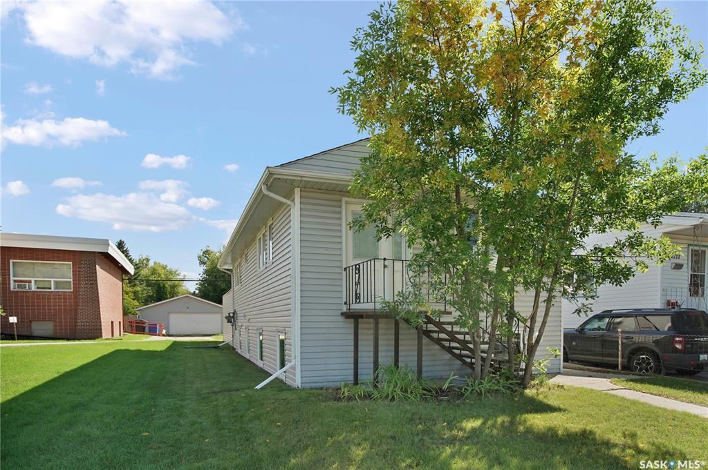1209 Broadway AVENUE Saskatoon Saskatchewan Canada Sale residential Jesse Renneberg Realty Executives Saskatoon