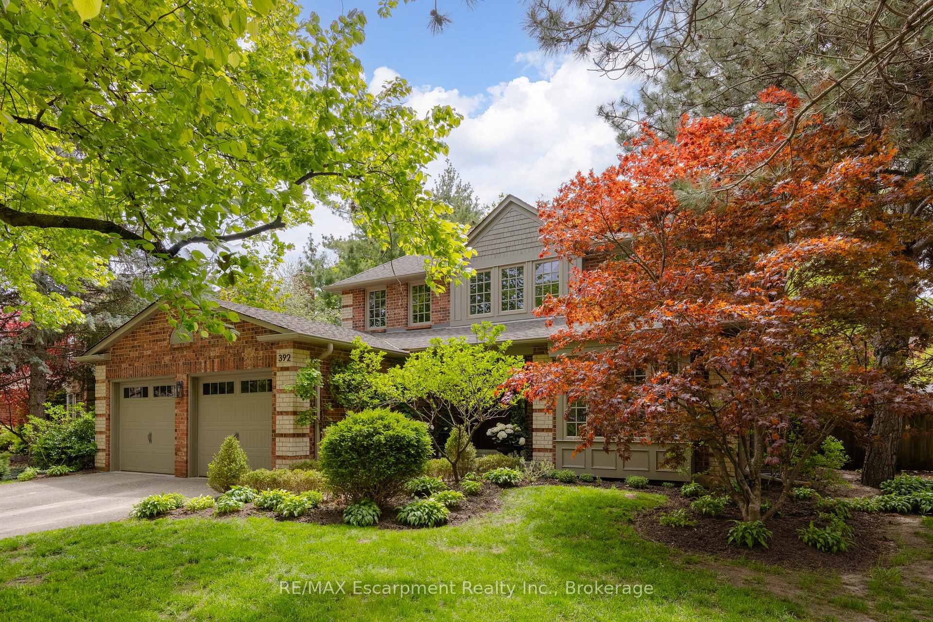 392 Aspen Forest Drive Oakville Ontario Canada Sale residential Jeffrey Vella Royal LePage Realty Plus, Brokerage*