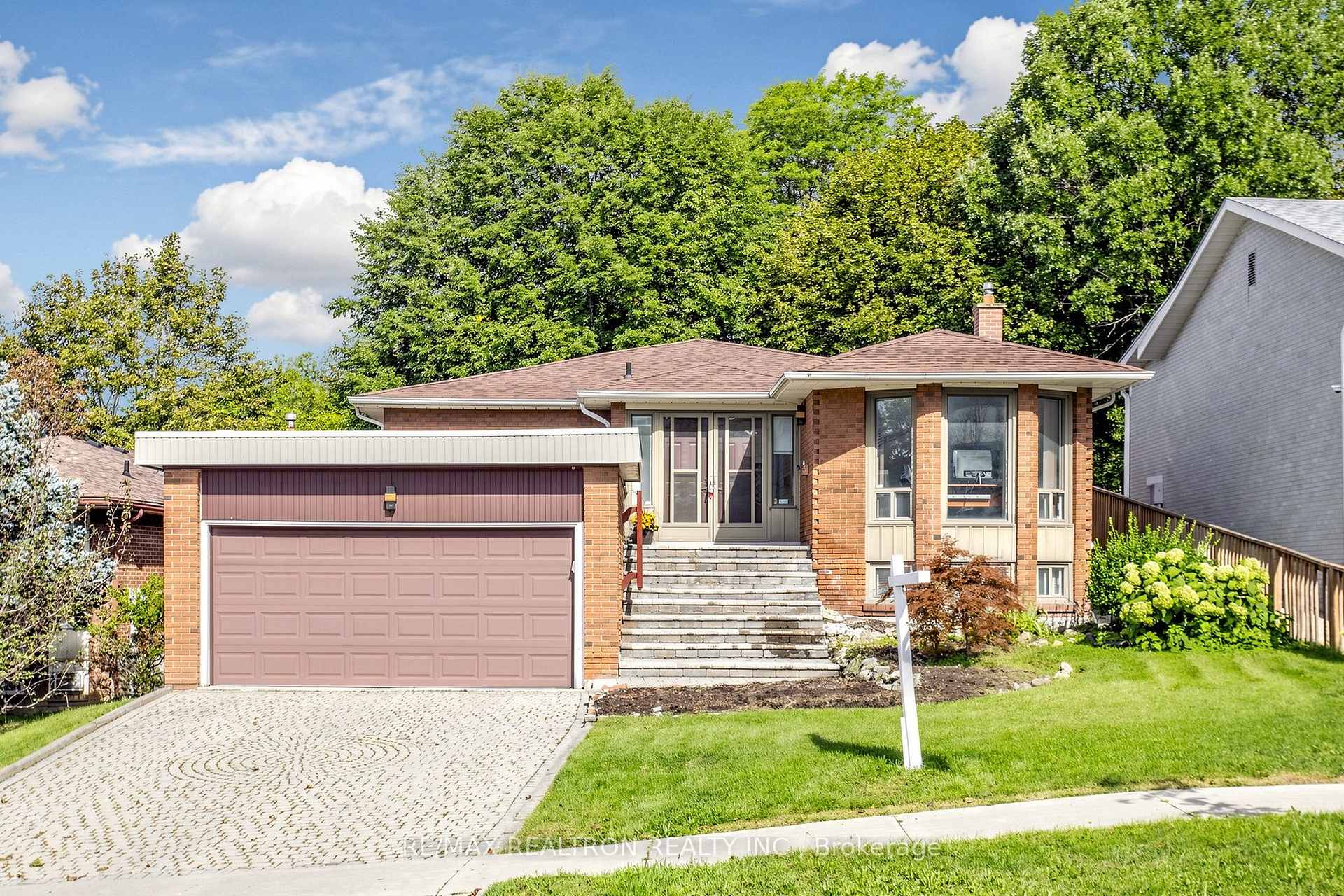 123 Francine Drive Toronto Ontario Canada Sale residential Mehrdad Maghsoud RE/MAX Realtron Realty Inc., Brokerage*
