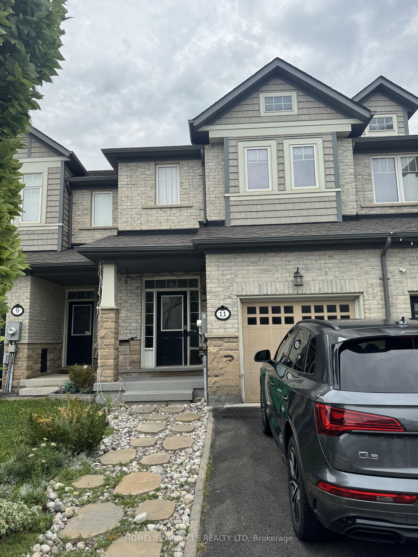 11 Stowmarket Street Caledon Ontario Canada Rent residential Hardeep Singh HomeLife/Miracle Realty Ltd, Brokerage *