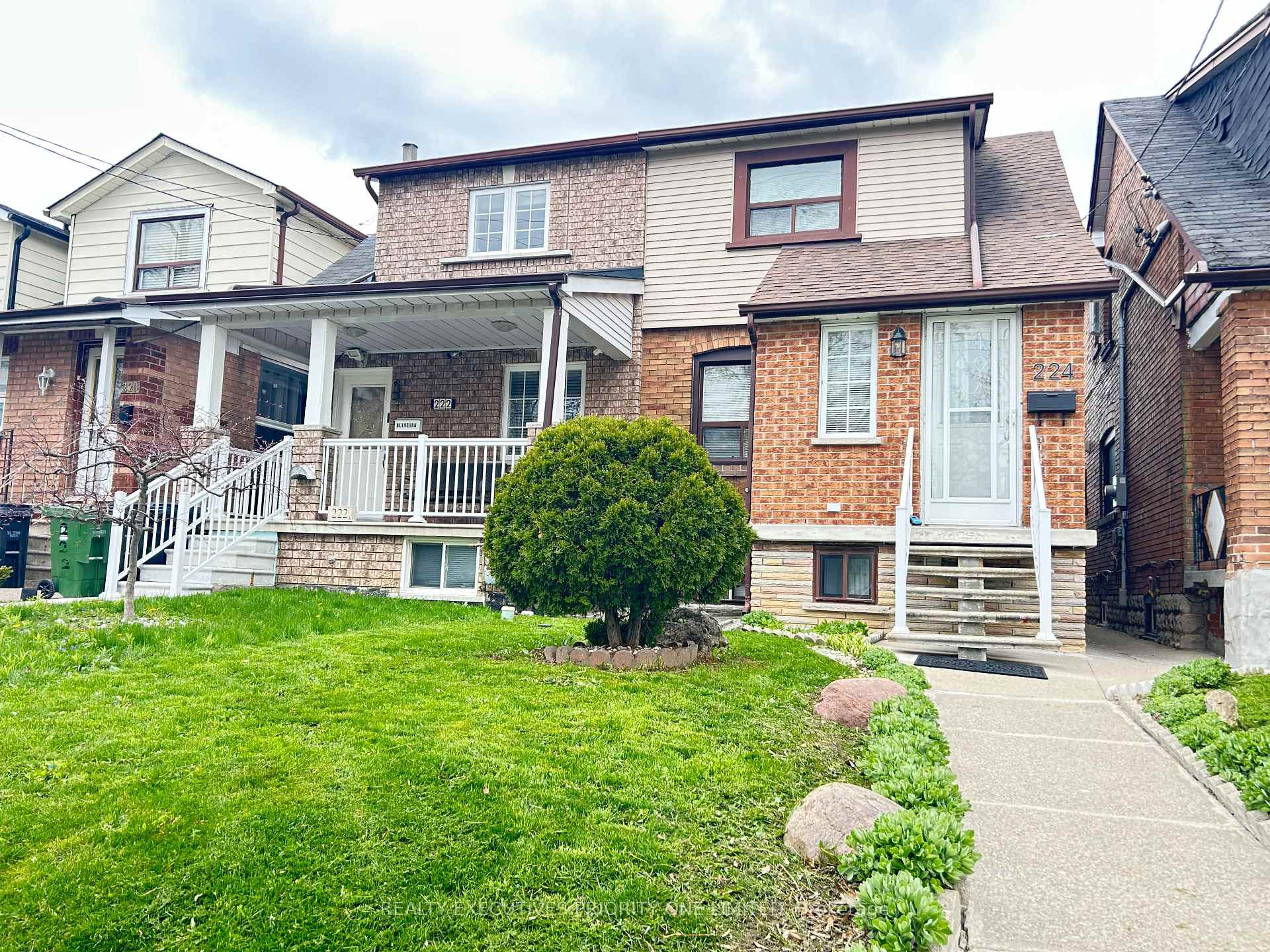 224 Caledonia Road Toronto Ontario Canada Sale residential Kamyar Ghatan HomeLife/Cimerman Real Estate Ltd., Brokerage*