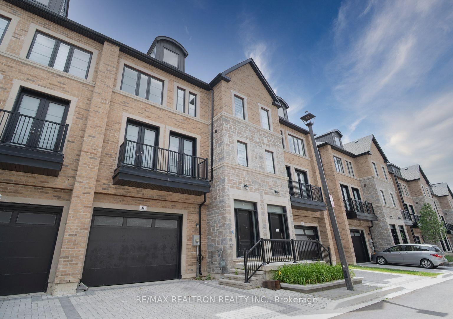 22 - 260 Eagle Street Newmarket Ontario Canada Sale residential Betty Peng Better Practice Realty Inc., Brokerage