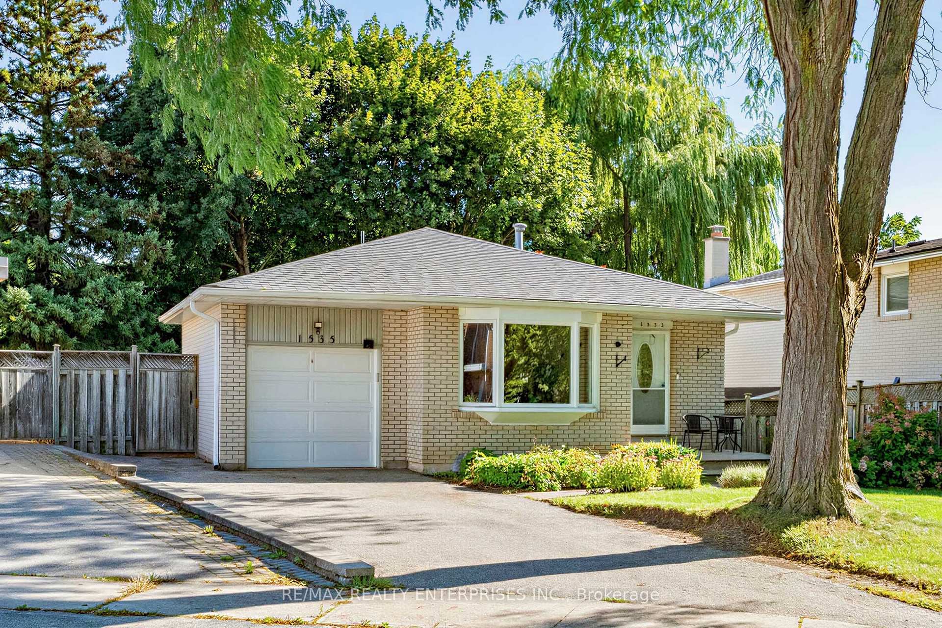 1535 Thetford Court Mississauga Ontario Canada Sale residential   RE/MAX Realty Enterprises Inc., Brokerage