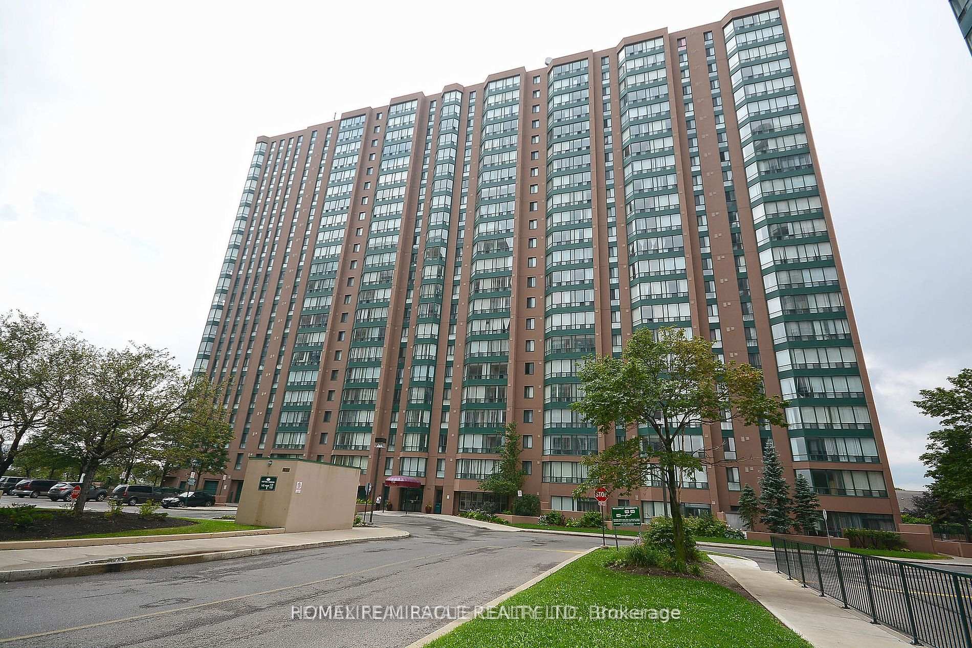 307 - 155 Hillcrest Avenue Mississauga Ontario Canada Rent residential Hardeep Singh HomeLife/Miracle Realty Ltd, Brokerage *
