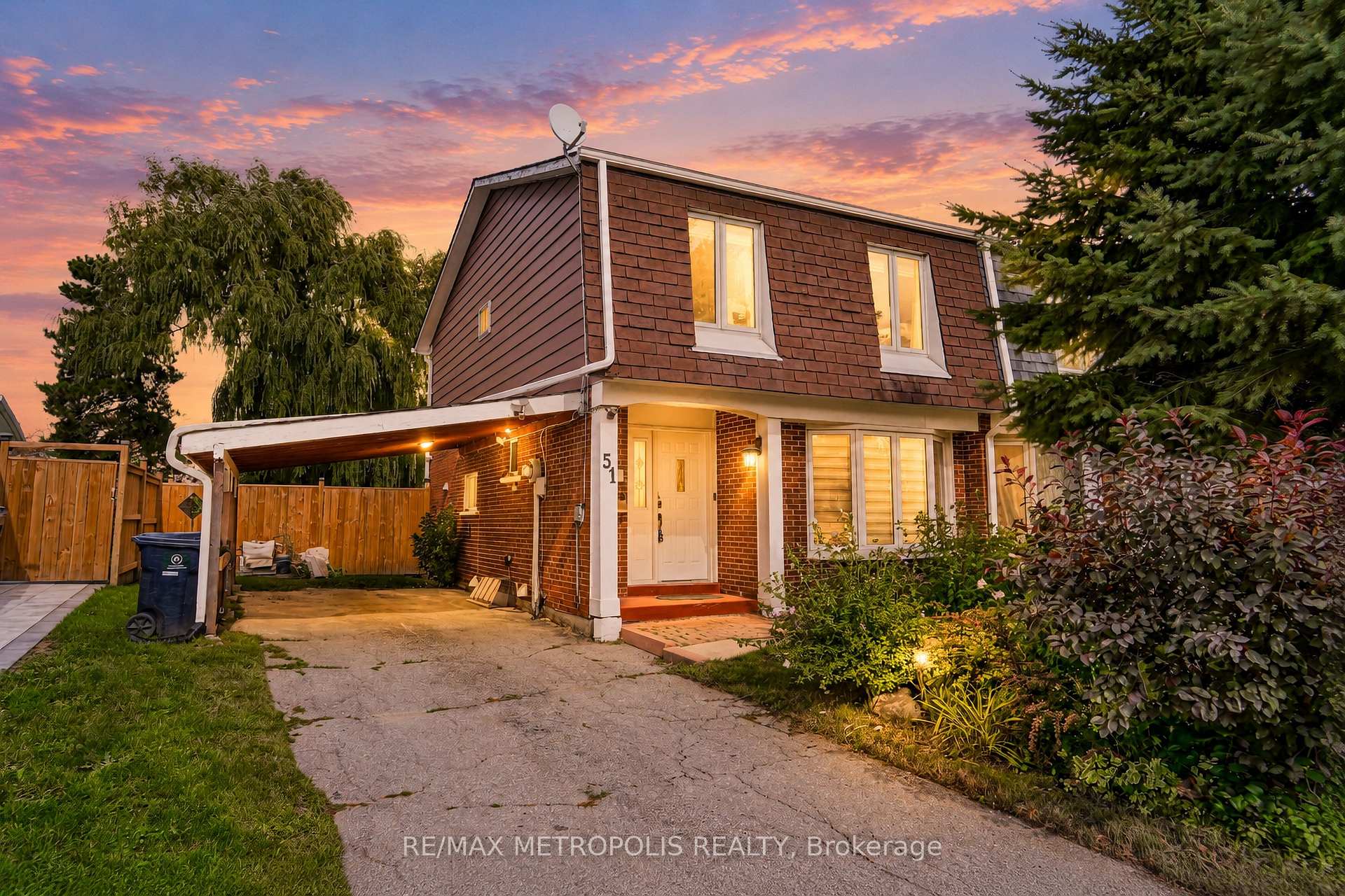 Main & Upper - 51 Nahanni Terrace Toronto Ontario Canada Rent residential Gurin Brar RE/MAX Metropolis Realty Brokerage*