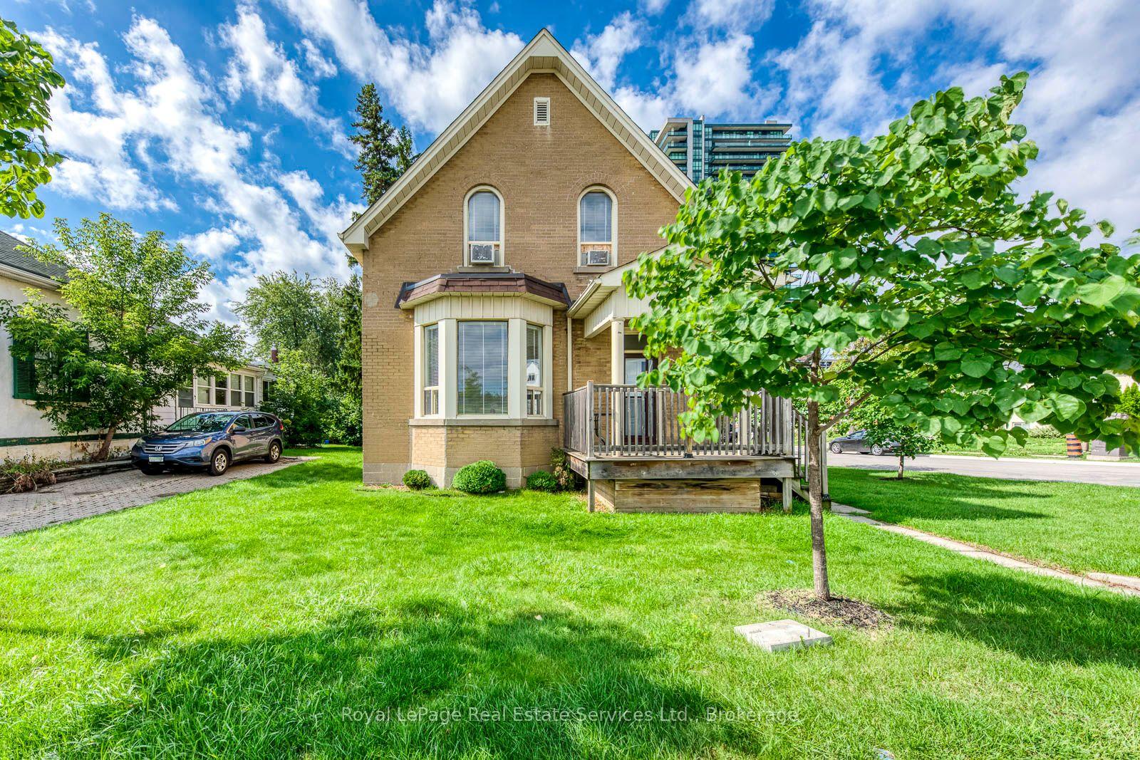 21 Centre Street S Brampton Ontario Canada Rent residential Manpreet Ahluwalia Royal LePage Credit Valley Real Estate, Brokerage*