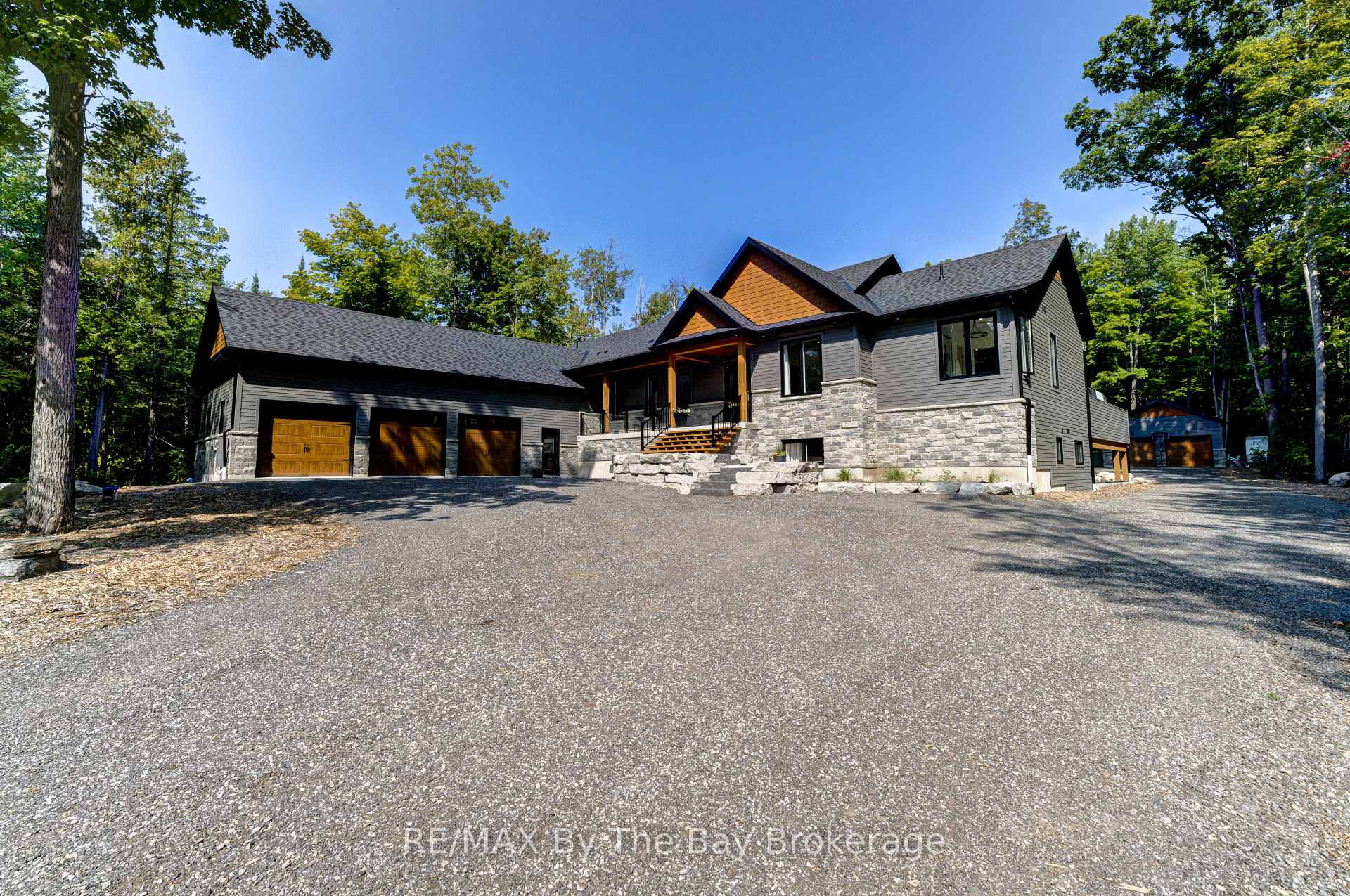 95 Spruce Street Tiny Ontario Canada Sale residential Cyrus Lin HomeLife New World Realty Inc., Brokerage*