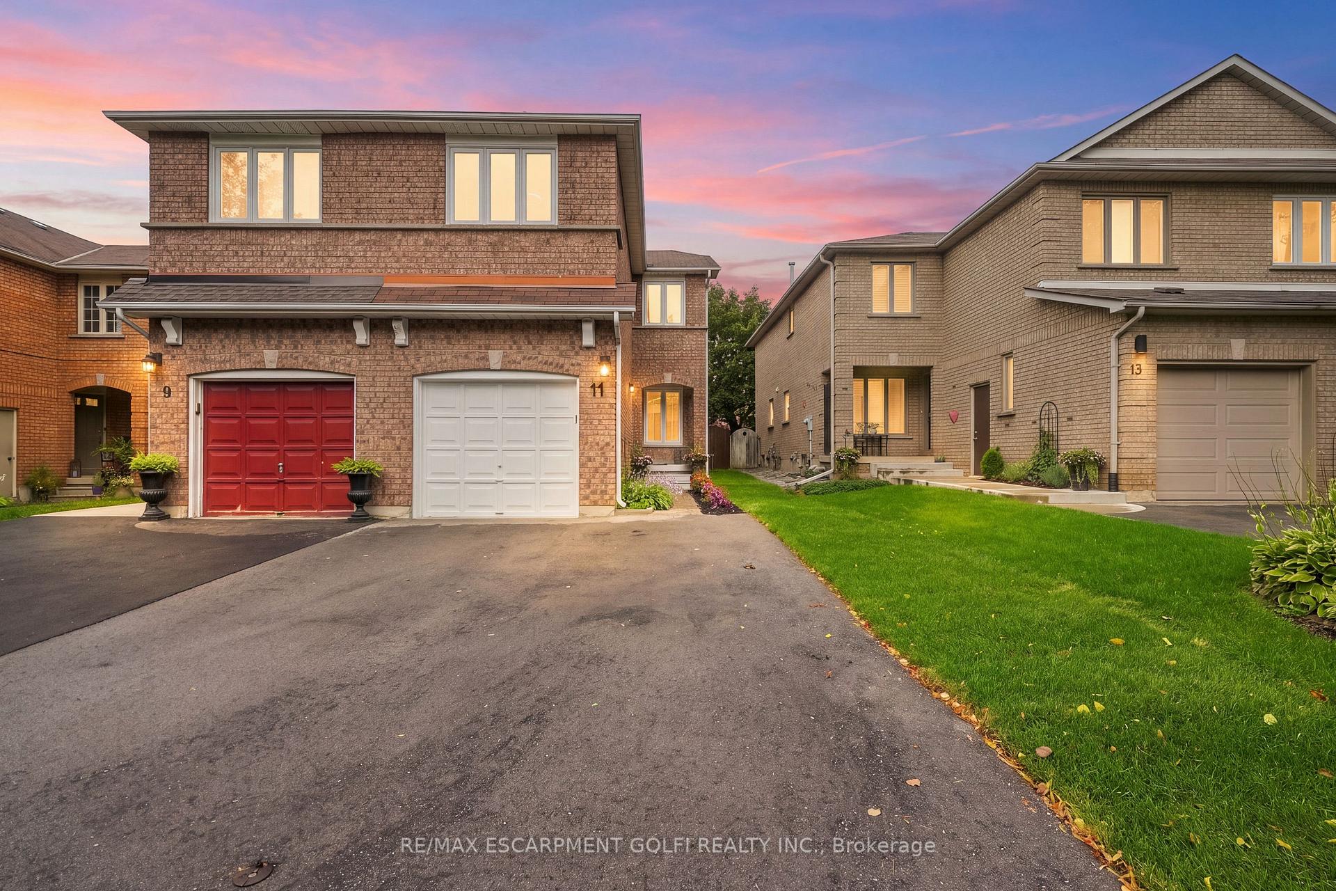 11 Wakefield Lane Hamilton Ontario Canada Sale residential Yama (Waterdown Realtor) Kingsway Real Estate, Brokerage
