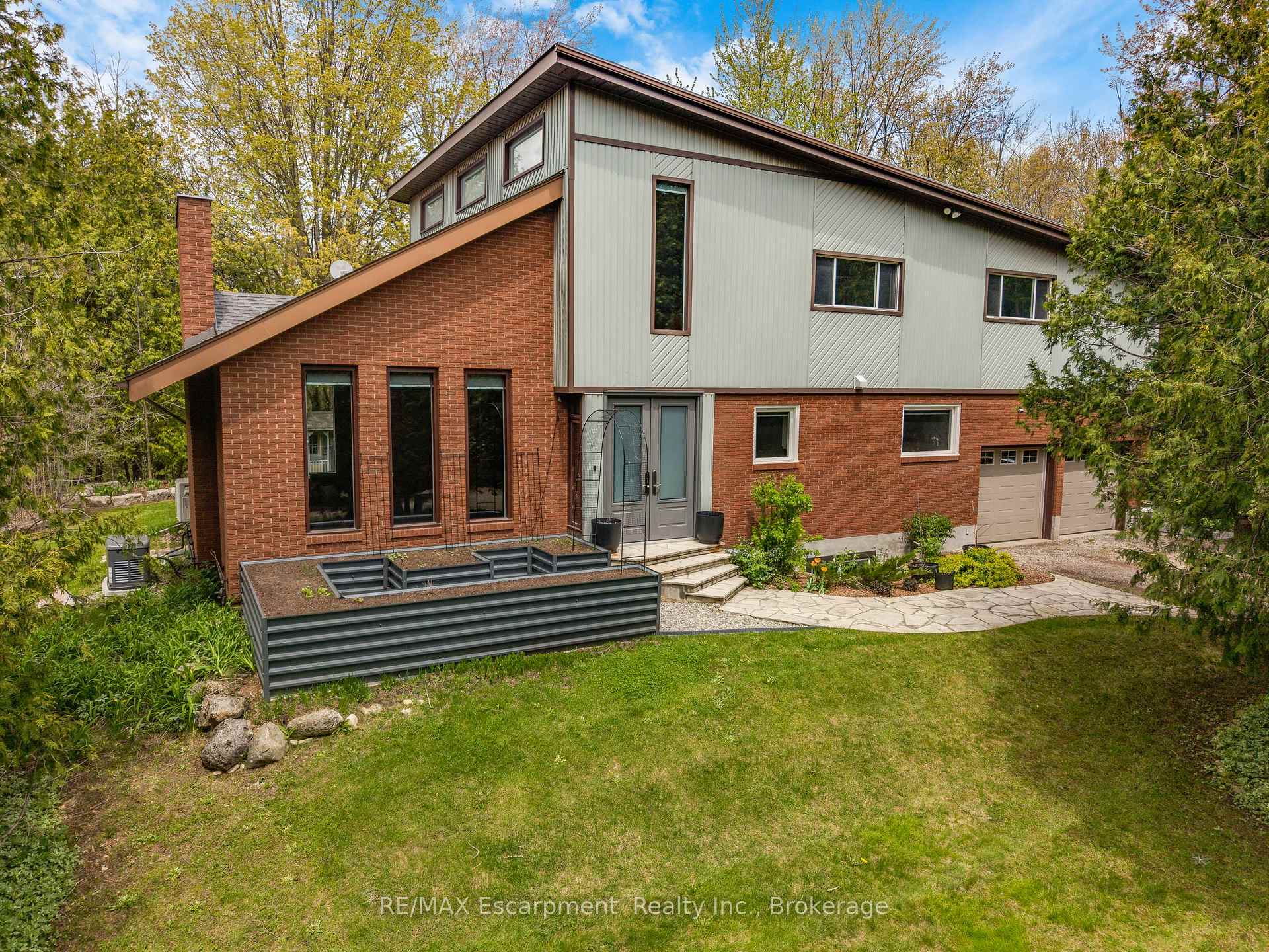 2092 Highway 6 Hamilton Ontario Canada Sale residential Ali Abbas Realty Network 100 Inc., Brokerage *