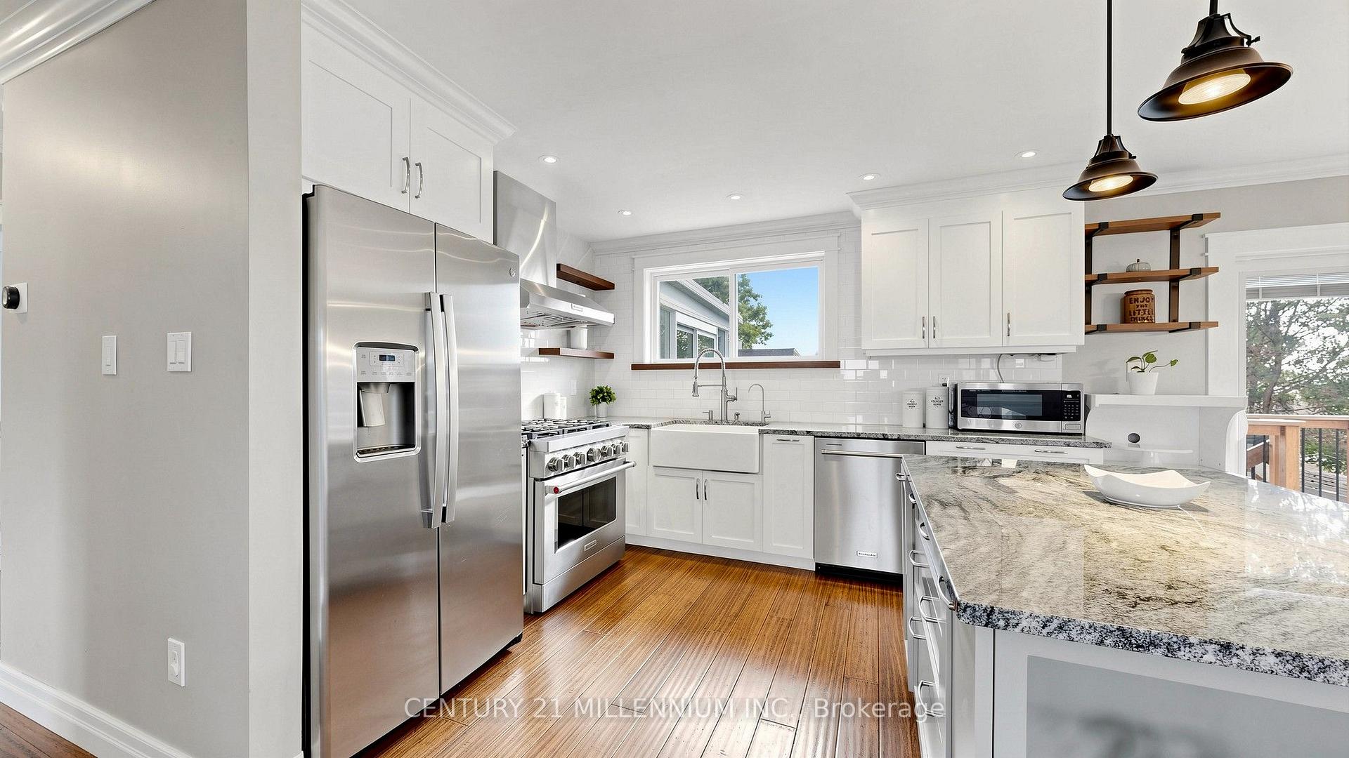 938 Greenwood Crescent Whitby Ontario Canada Sale residential Taeko Yamanouchi CENTURY 21 MILLENNIUM INC.