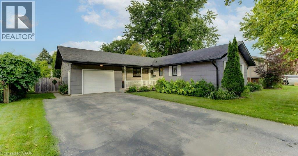 3 BLUE HERON Court Elmira Ontario Canada Sale residential Rob Mansour Red & White Realty Brokerage