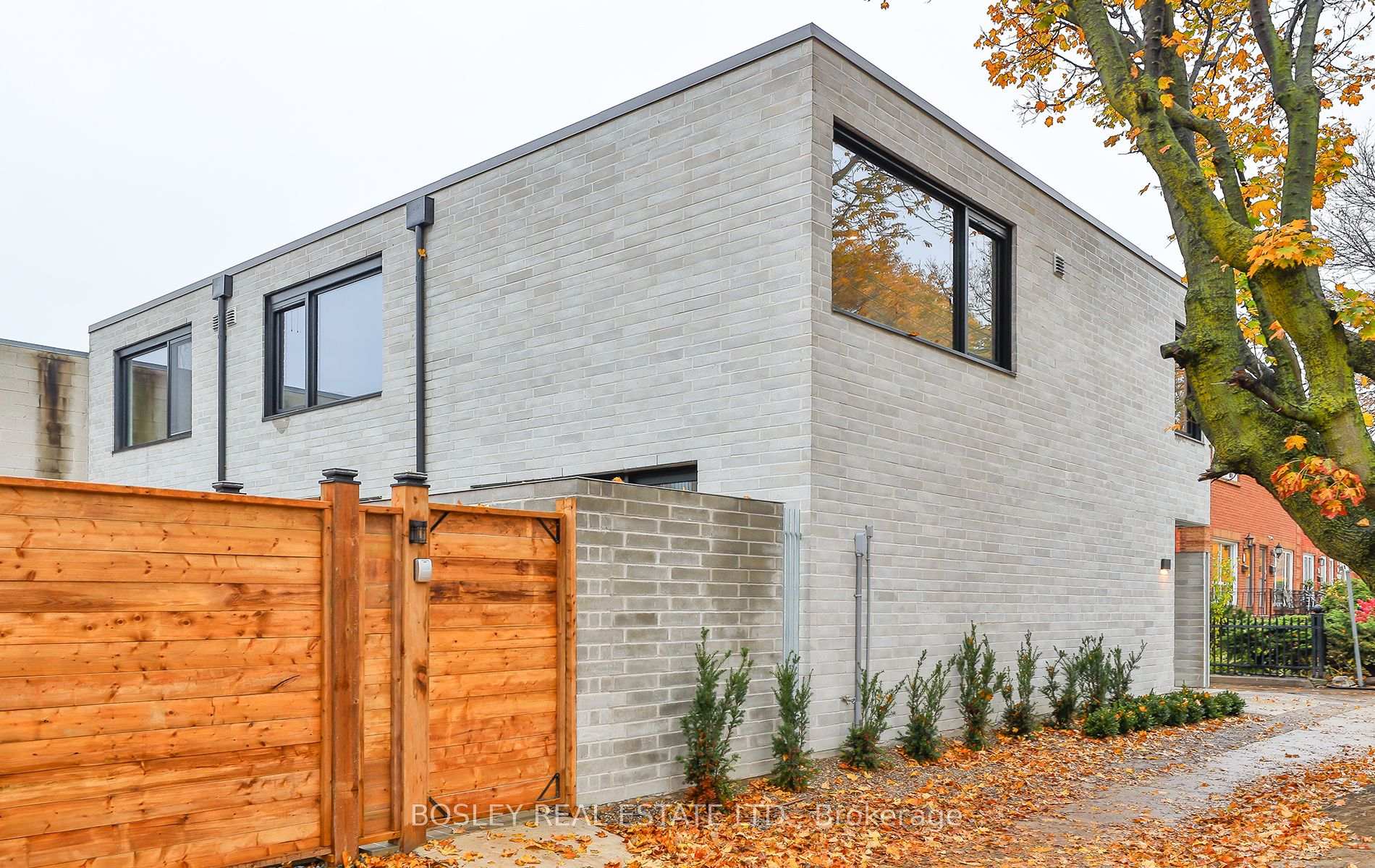 Laneway - 1404 Dufferin Street Toronto Ontario Canada Rent residential Mary Kapches Bosley Real Estate, Brokerage *