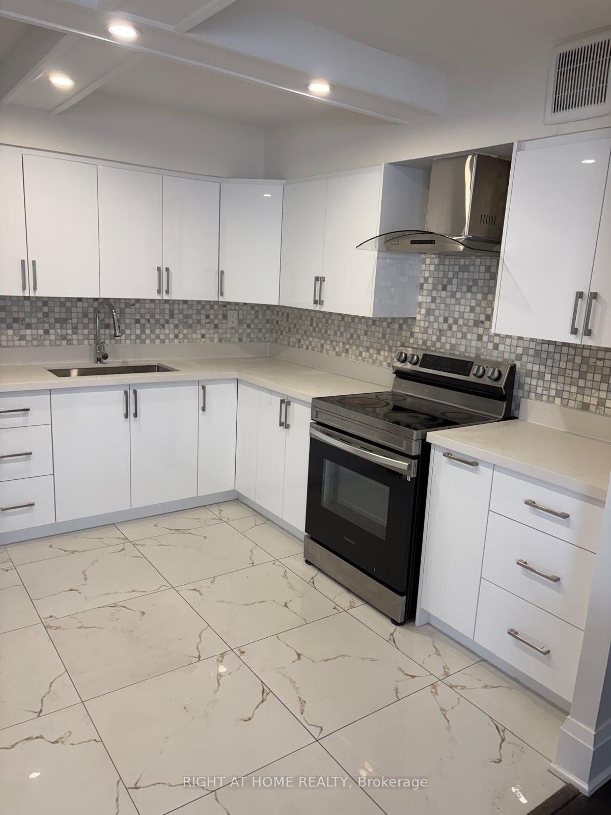307 - 1701 Mccowan Road Toronto Ontario Canada Rent residential Irina Grigorian Right at Home Realty, Brokerage*