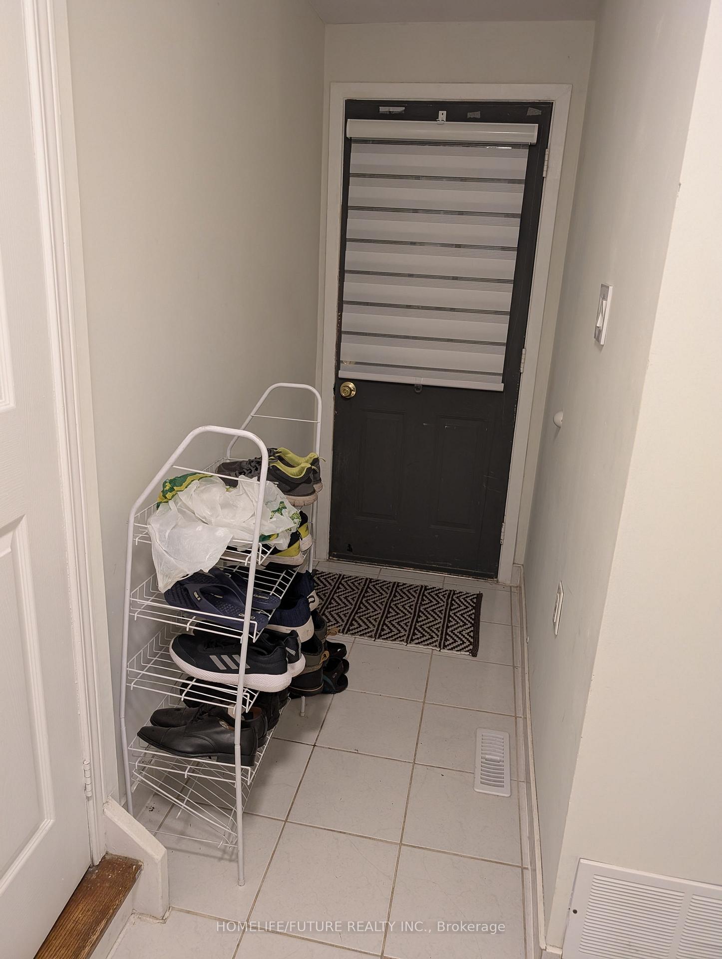 Bsmt - 155 Mammoth Hall Trail Toronto Ontario Canada Rent residential Raphael Selvakumar HomeLife/Future Realty Inc., Brokerage*