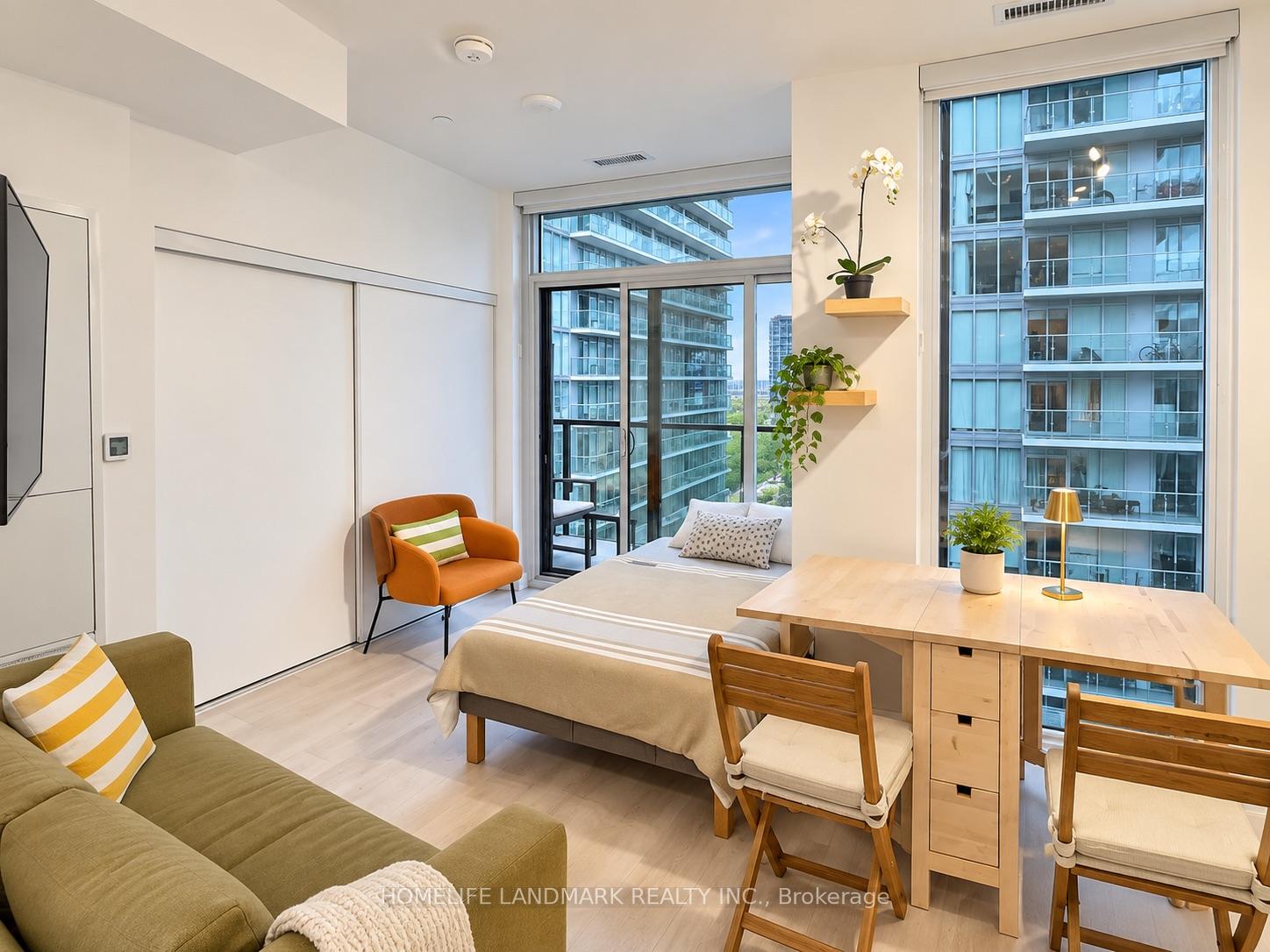 1903 NORTH TOWE - 117 Broadway Avenue Toronto Ontario Canada Rent residential   MOVETA REALTY INC., Brokerage*