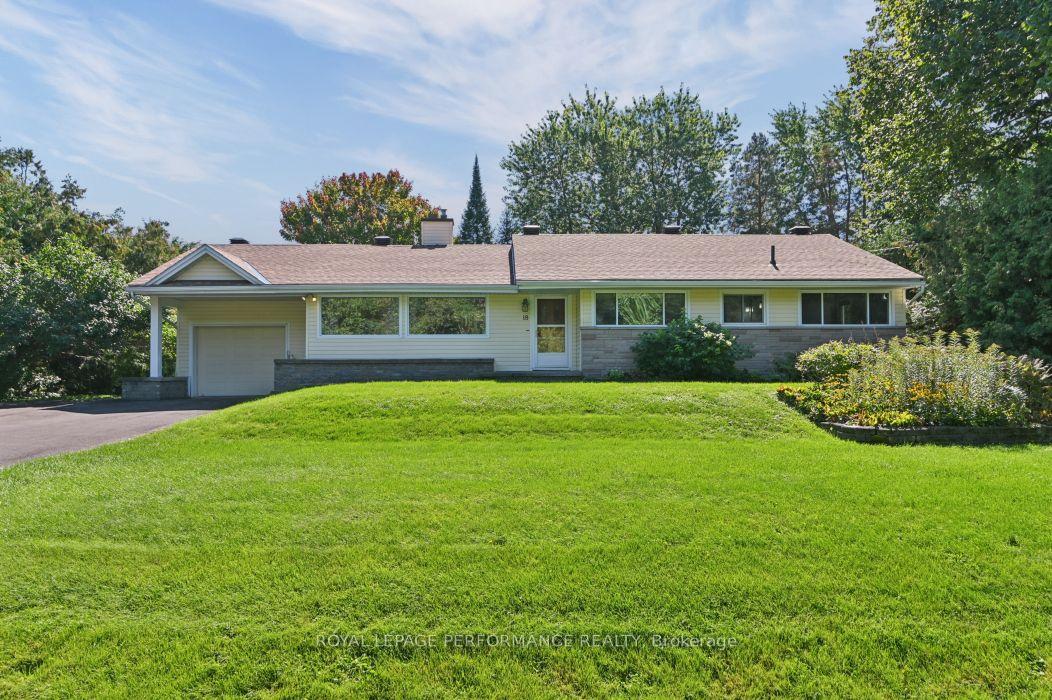 18 Honey Gables Drive Ottawa Ontario Canada Sale residential Christiane Lafleur RE/MAX HALLMARK REALTY GROUP Brokerage *