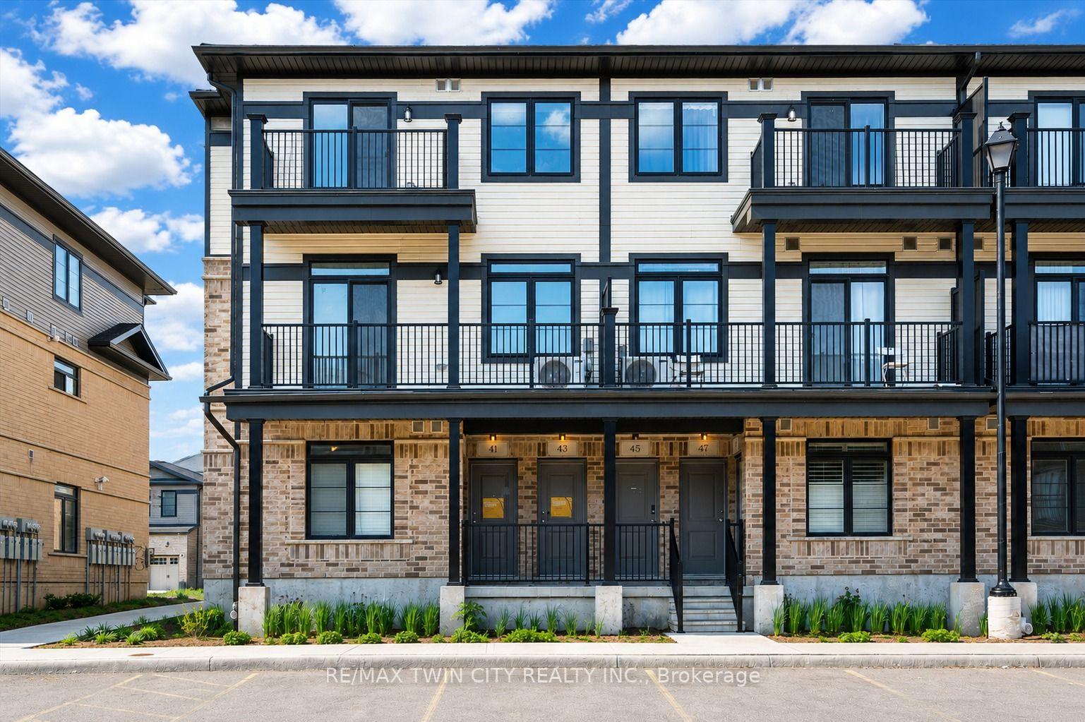 43 Lomond Lane Kitchener Ontario Canada Sale residential TEAM MIRO PEAK REALTY LTD. BROKERAGE*