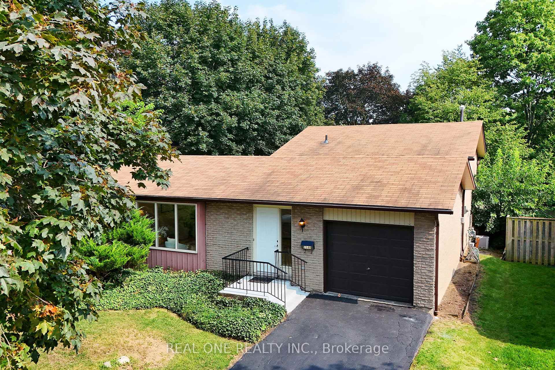 3148 Bentworth Drive Burlington Ontario Canada Sale residential Rod Lovat-Fraser Brokerage Information: Not available, please contact website owner