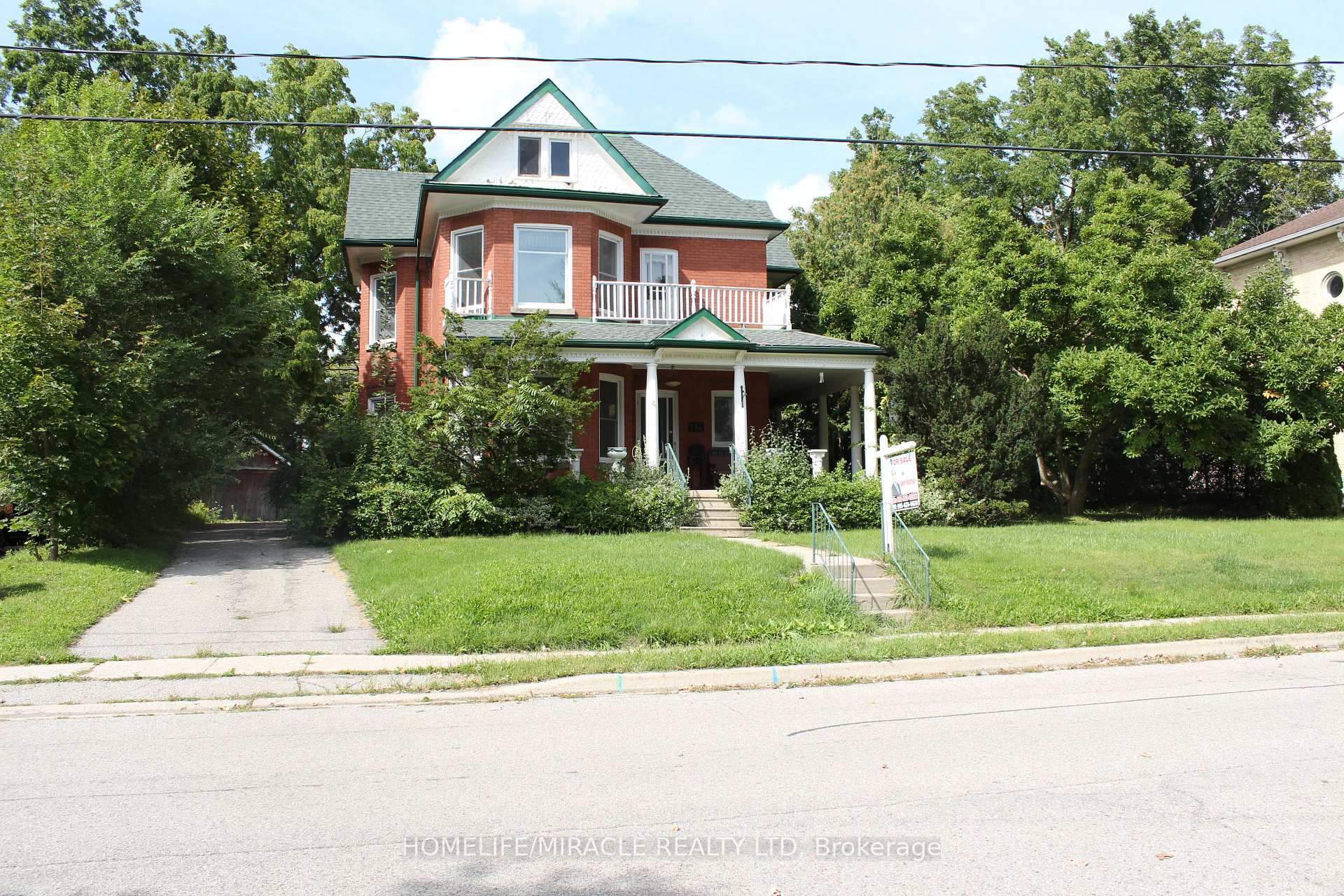 114 Frances Street Ingersoll Ontario Canada Sale residential Sophie & Shannon Lee HomeLife/Miracle Realty Ltd., Brokerage *