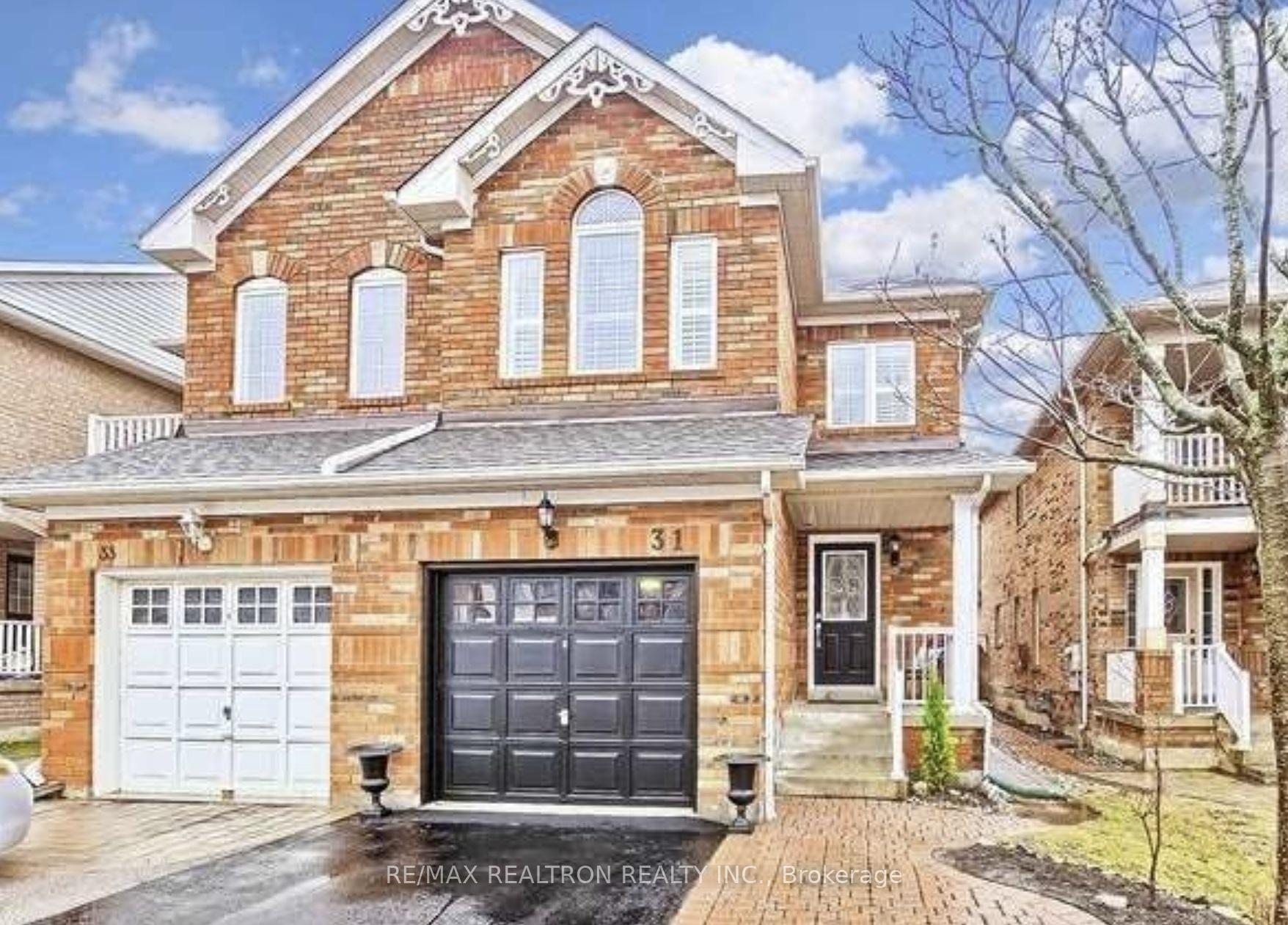 31 Baywell Crescent Aurora Ontario Canada Rent residential RON COMMODORE RE/MAX Realtron Realty, Inc. Brokerage*