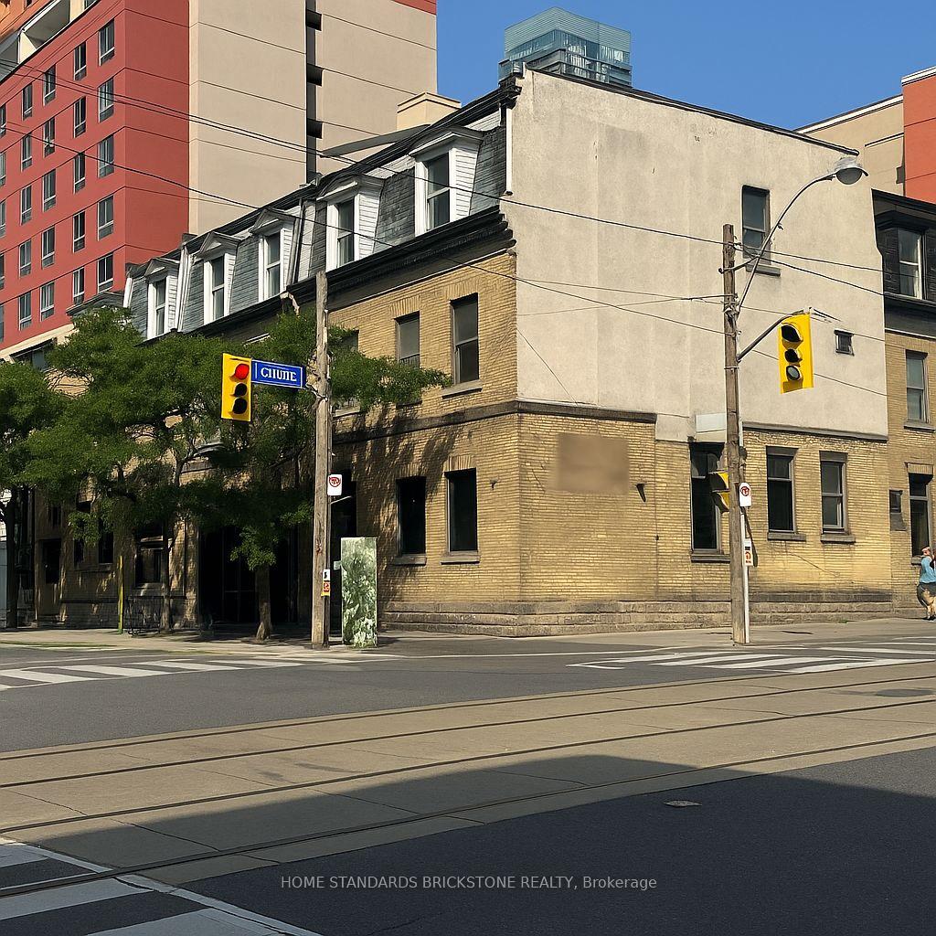 100 - 66 Gerrard Street E Toronto Ontario Canada Sale commercial Silvia Di Monte Realinvest Canada Inc., Brokerage*