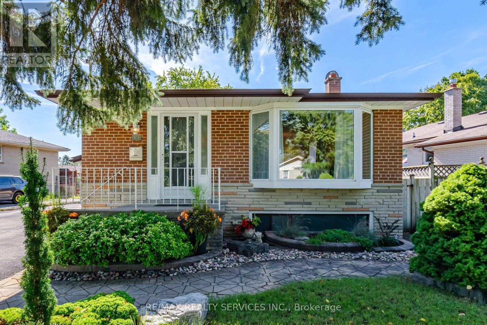 15 Shoreview Drive Toronto Ontario Canada Sale residential Gary Bhinder RE/MAX Realty Services Inc., Brokerage*