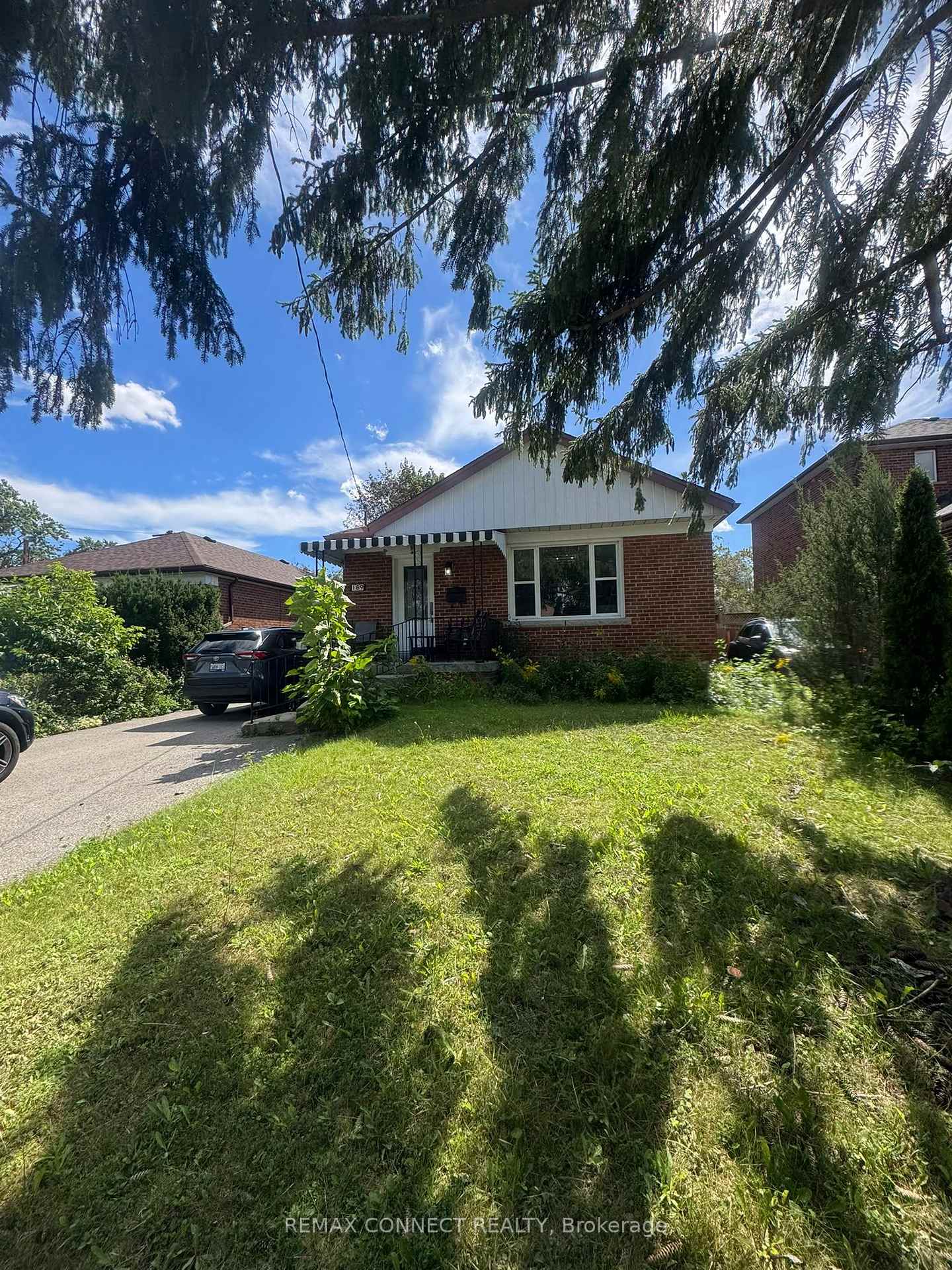 189 Tower Drive Toronto Ontario Canada Rent residential Bob Bahreinian REMAX YOUR COMMUNITY REALTY