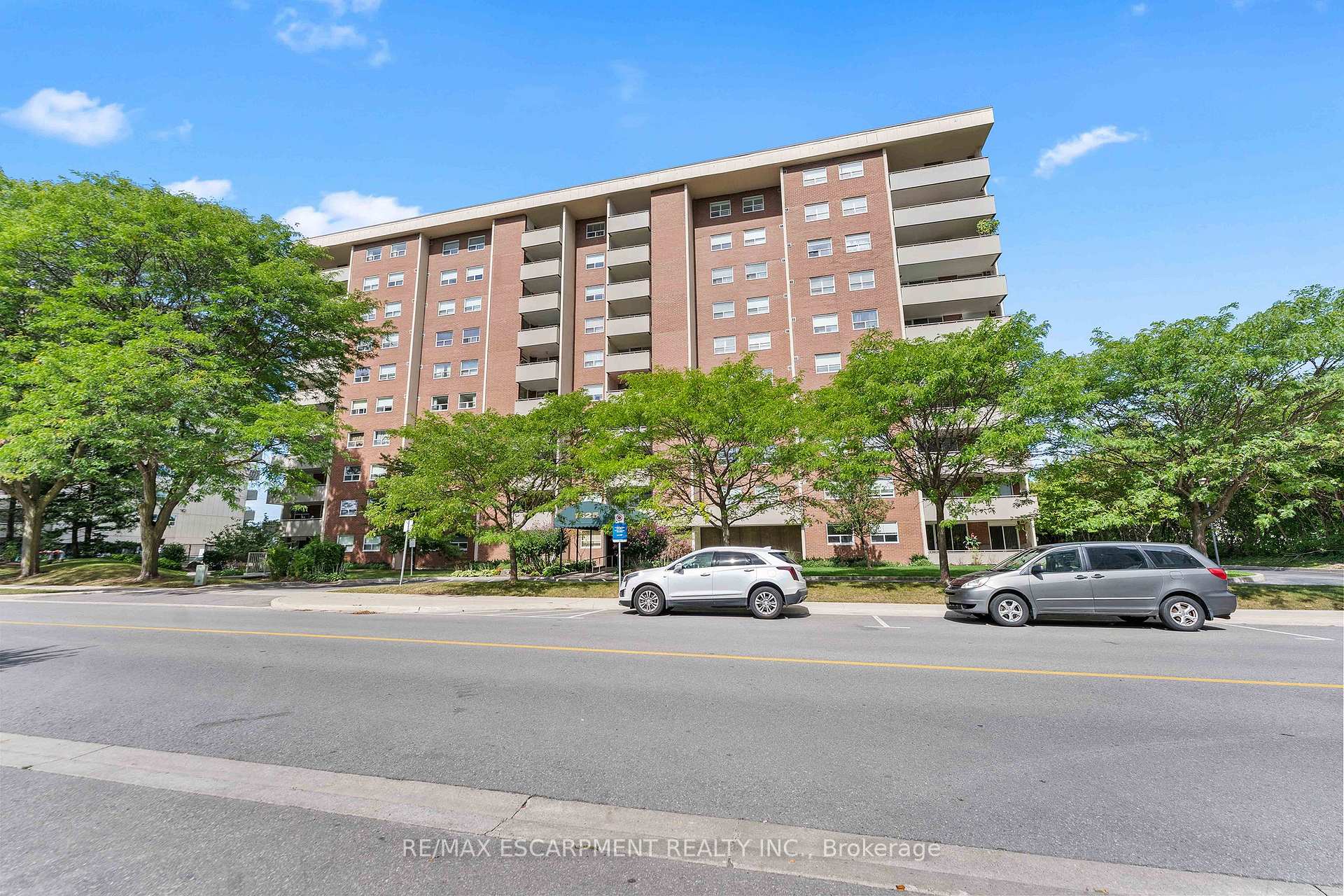 1008 - 1425 Ghent Avenue Burlington Ontario Canada Sale residential NICK & ZINA GEWARGES Right at Home Realty, Brokerage*