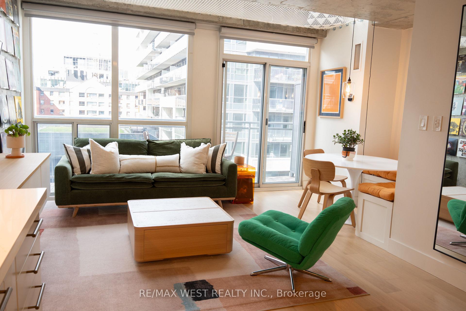 820 - 1029 King Street W Toronto Ontario Canada Sale residential Angelo and Joanna Lionti FinchTown Realty Inc., Brokerage