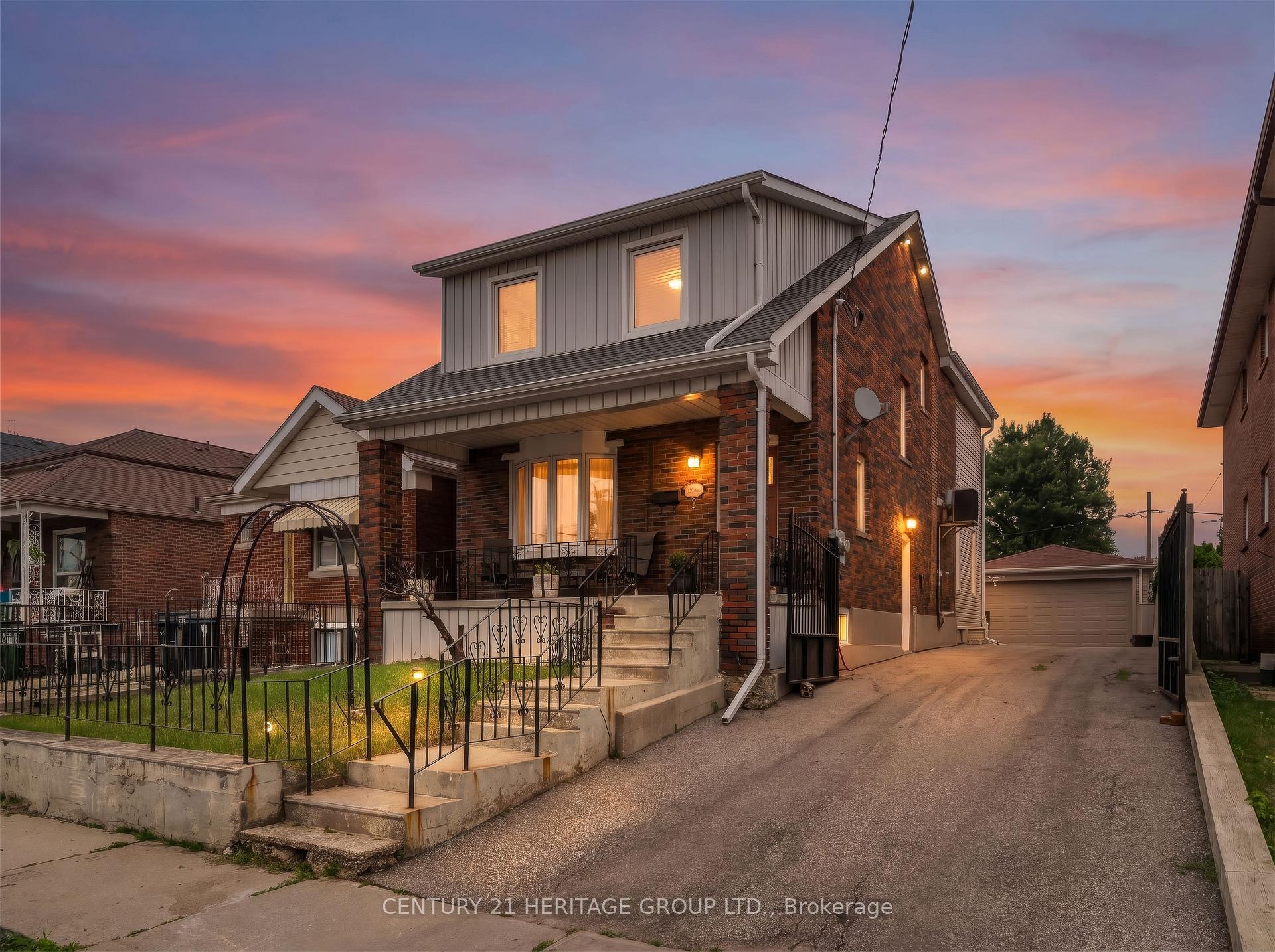 33 Sanderstead Avenue Toronto Ontario Canada Sale residential Angelo and Joanna Lionti FinchTown Realty Inc., Brokerage