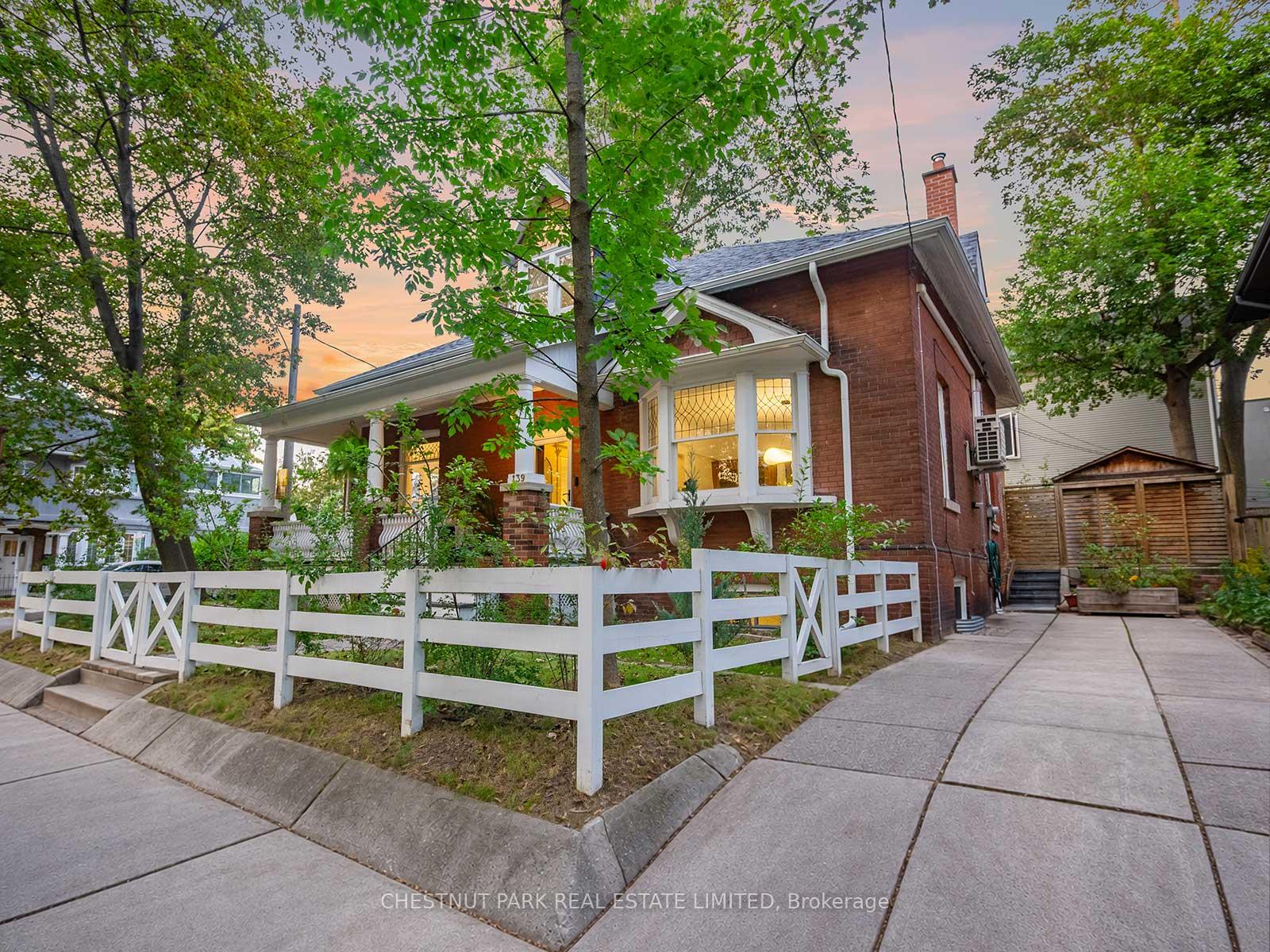 139 Hammersmith Avenue Toronto Ontario Canada Sale residential   MOVETA REALTY INC., Brokerage*