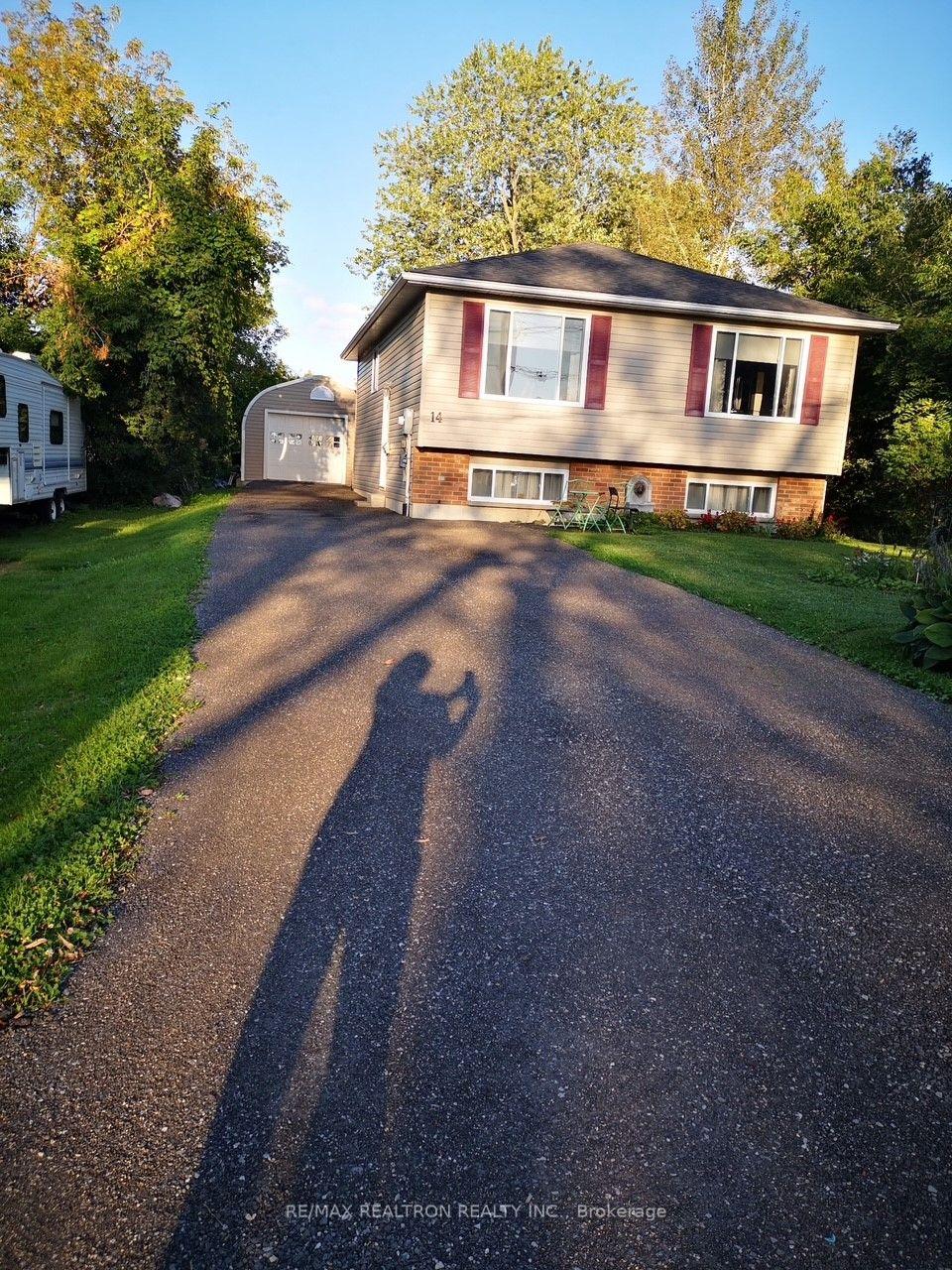 14 Courtland Street Orillia Ontario Canada Sale residential RON COMMODORE RE/MAX Realtron Realty, Inc. Brokerage*