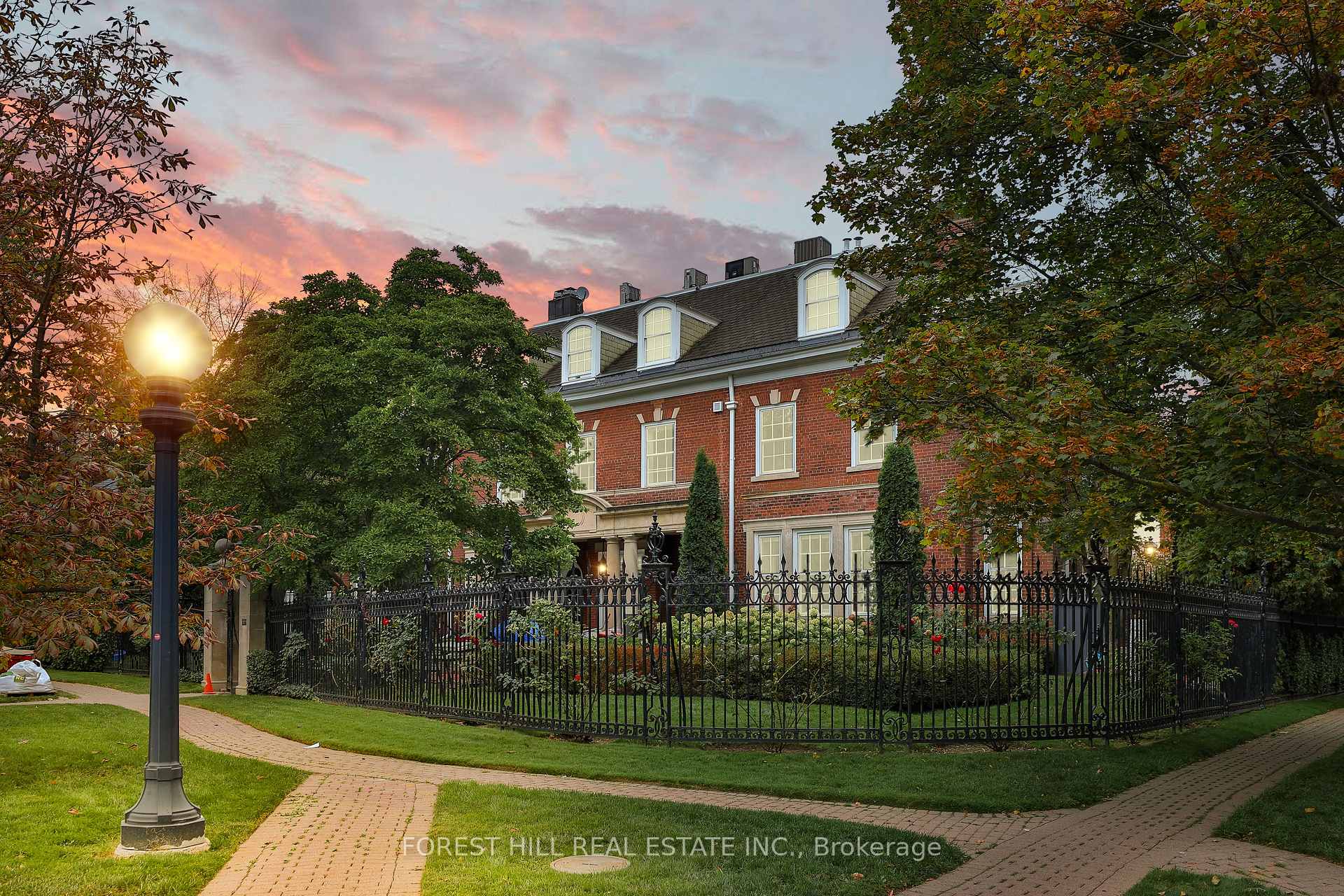 PH - 1 Chestnut Park Toronto Ontario Canada Sale residential David Mosley Forest Hill Real Estate Inc., Brokerage *