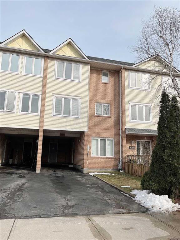 496 RIVER GLEN Boulevard Oakville Ontario Canada Rent residential Nadia Maharaj Royal LePage Real Estate Services Ltd., Brokerage