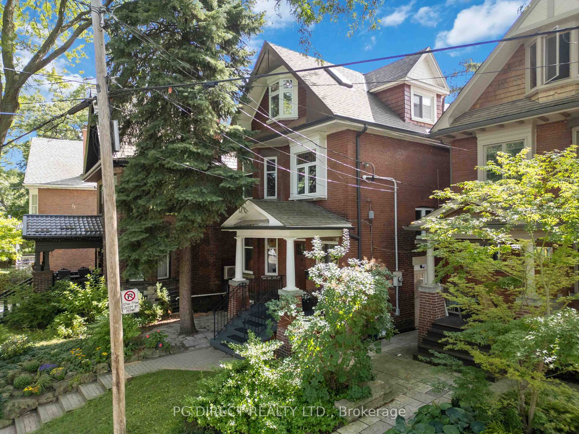 13 Evelyn Crescent Toronto Ontario Canada Sale residential Adele McGovern RE/MAX West Realty Inc., Brokerage
