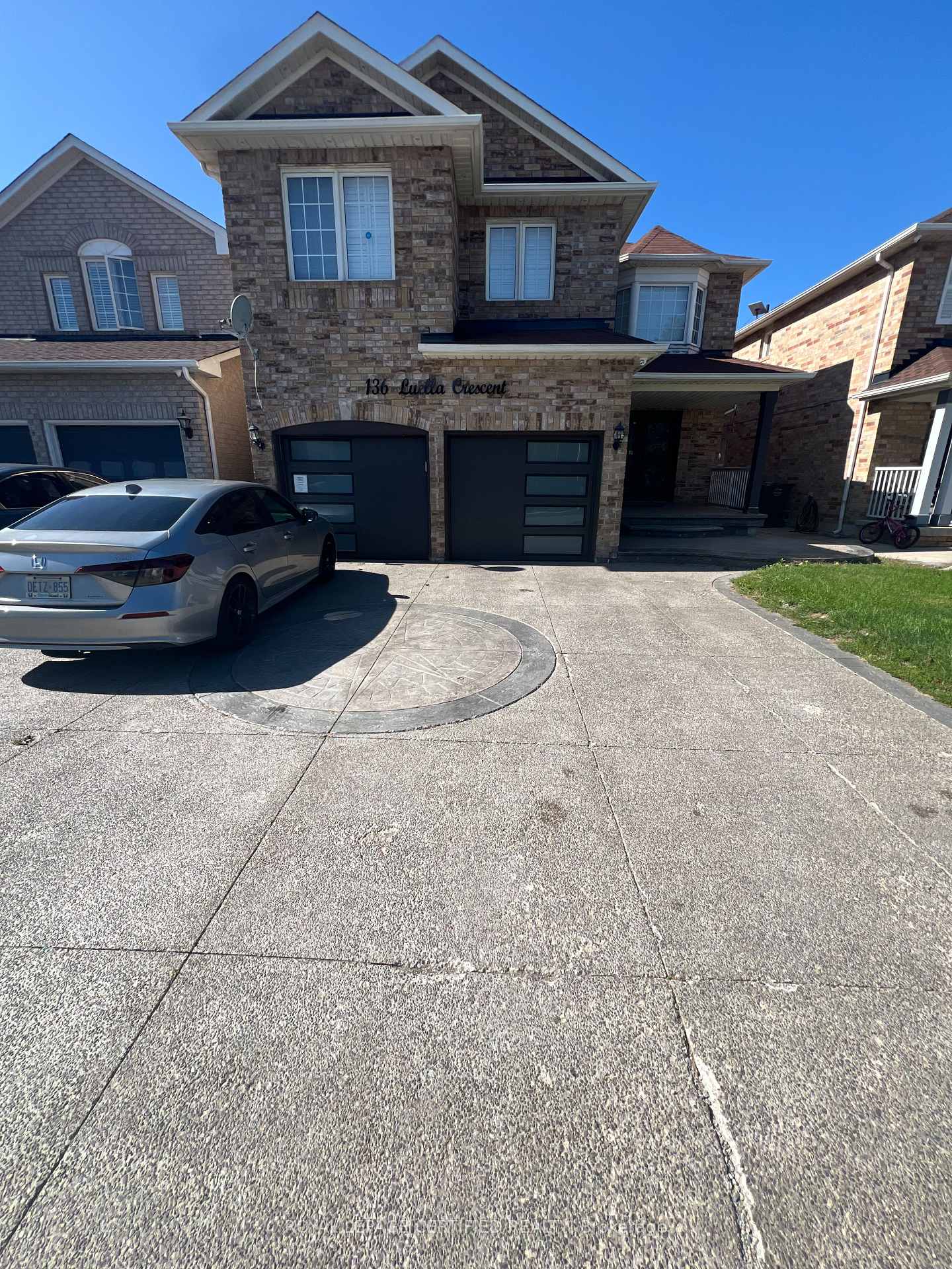 136 Luella Crescent Brampton Ontario Canada Rent residential VINOD SHARMA Royal Lepage Certified Realty, Brokerage*