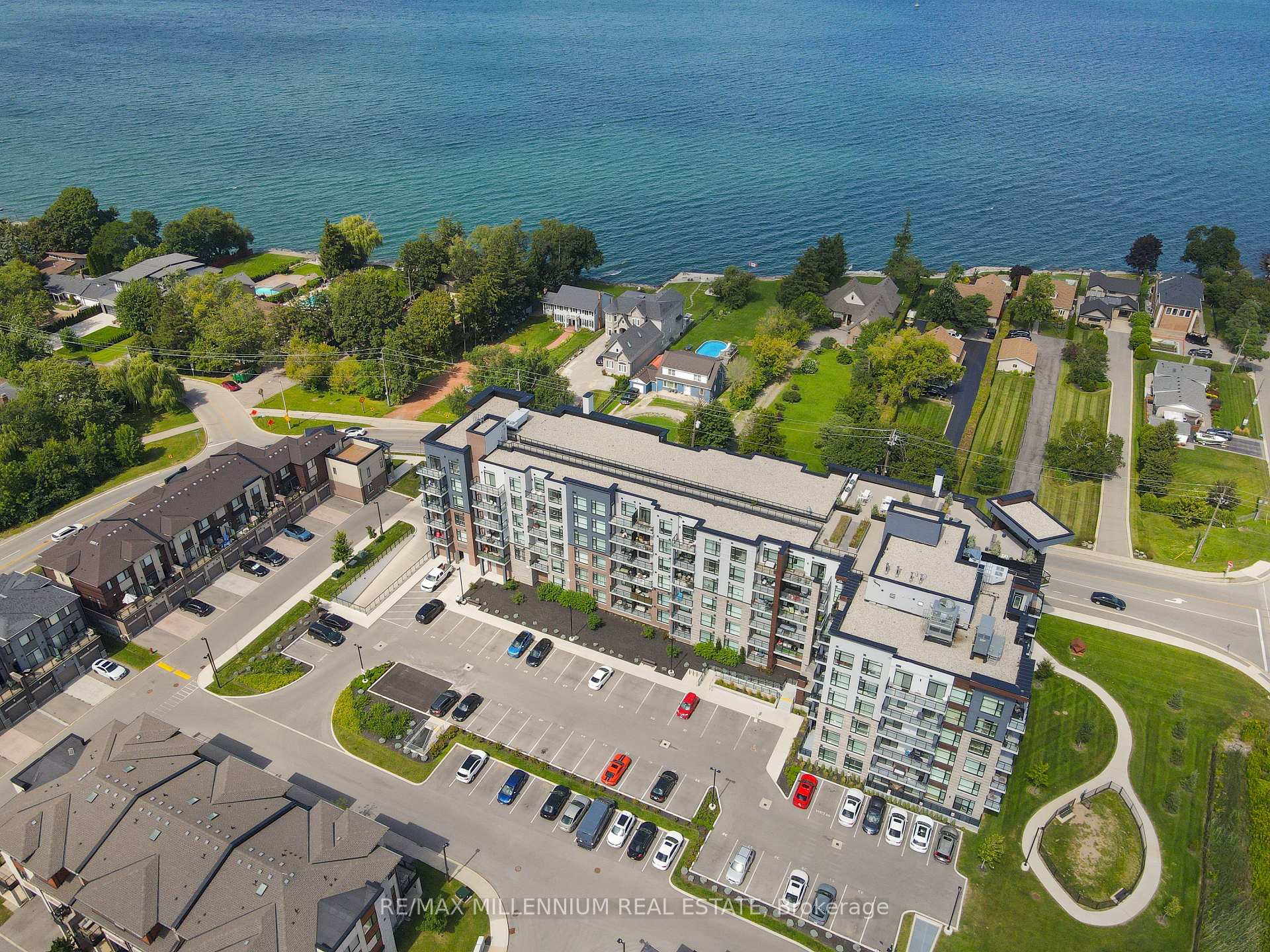 403 - 600 North Service Road Hamilton Ontario Canada Sale residential   The Beg & Sood Group - Re/Max Millennium, Brokerage*