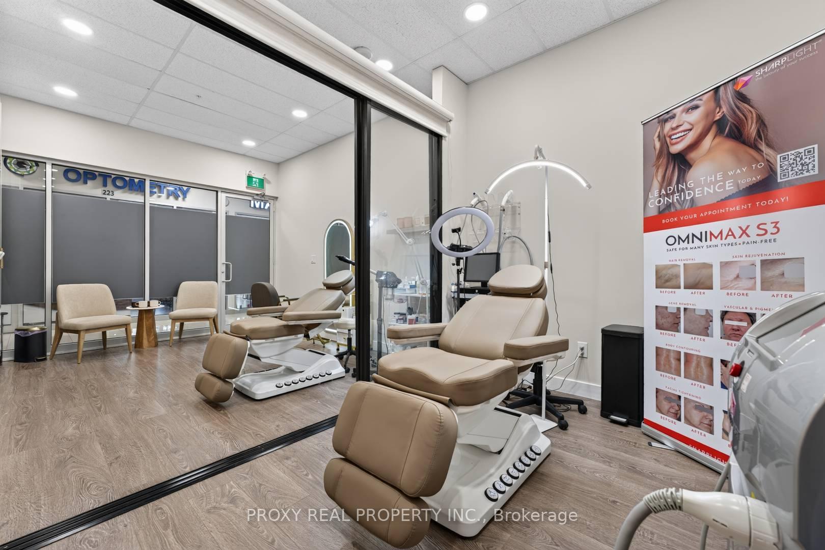 226 - 7163 Yonge Street Markham Ontario Canada Sale commercial   HomeLife Top Star Realty Inc., Brokerage *