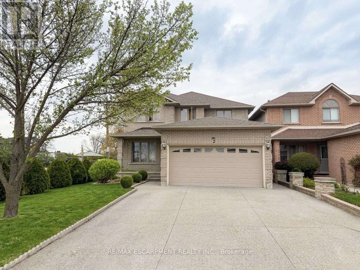 2 PINERIDGE Drive Hamilton Ontario Canada Rent residential   HomeLife Regional Realty Ltd., Brokerage