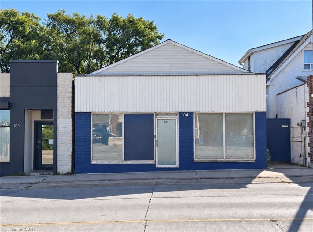 104 Parkdale Avenue N Hamilton Ontario Canada Sale commercial Gary Nusca, Bridgecan Realty Corp., Brokerage*