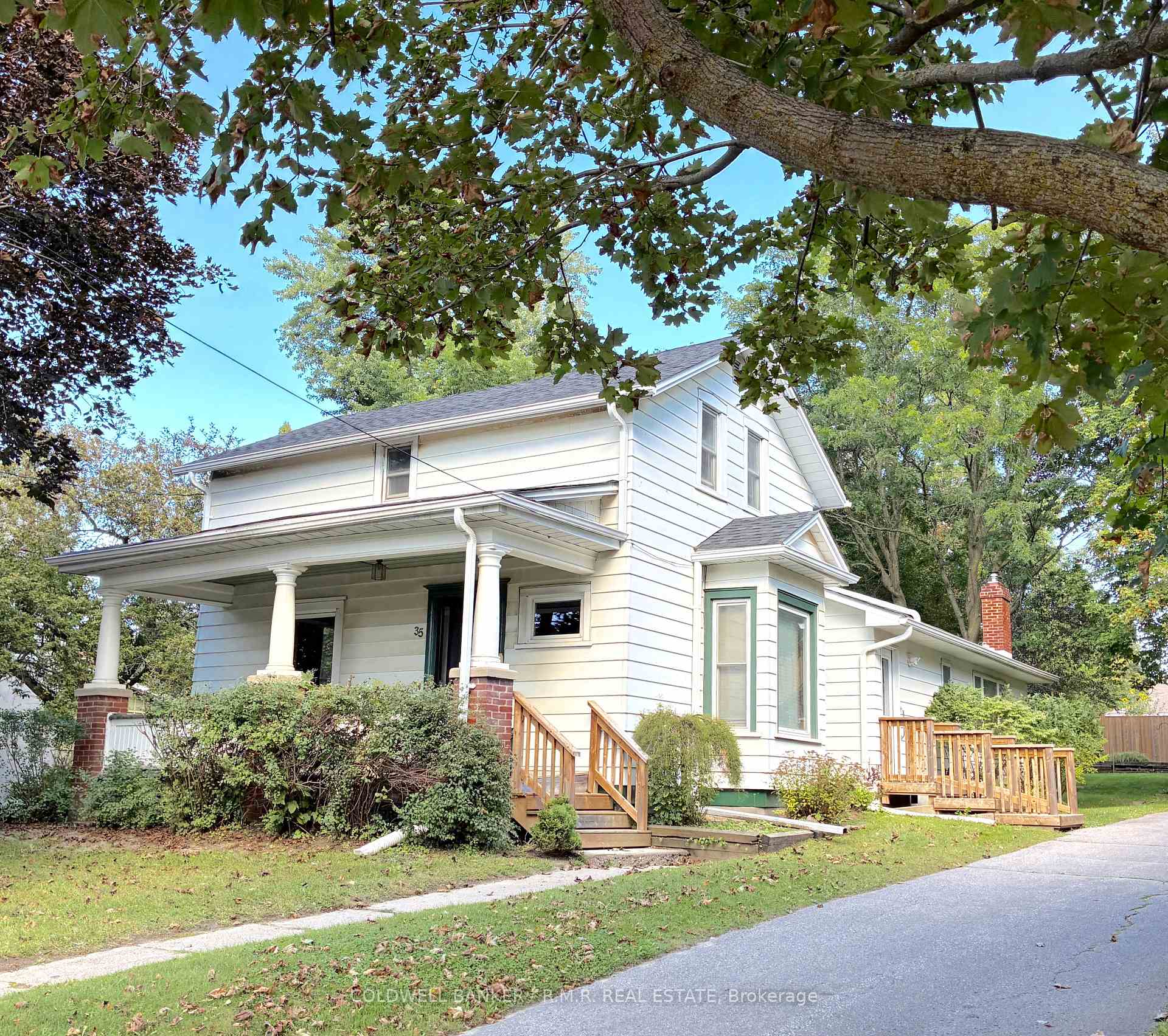 35 Main Street S Uxbridge Ontario Canada Sale residential Gerald Lawrence Coldwell Banker - R.M.R. Real Estate, Brokerage*