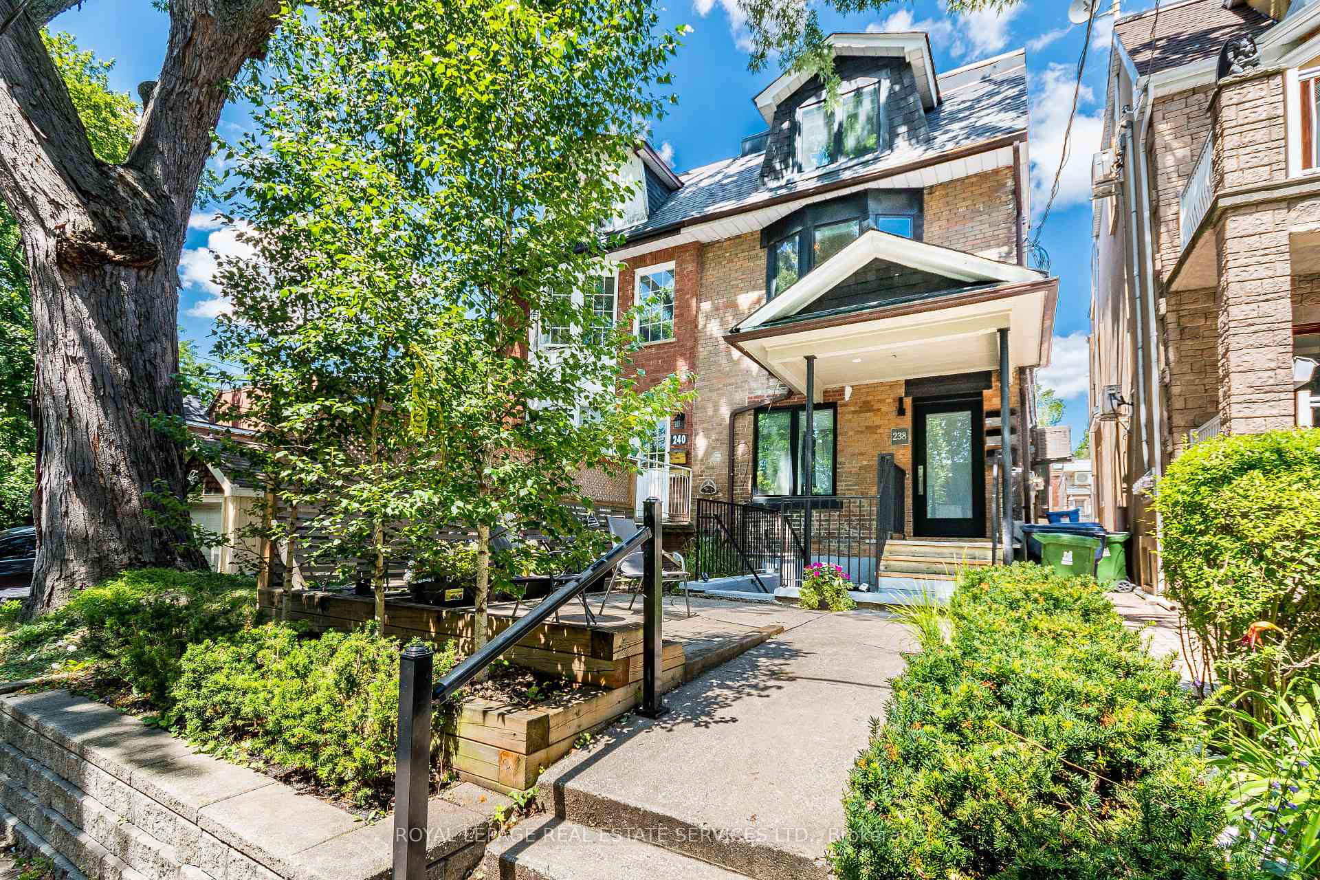 238 Garden Avenue Toronto Ontario Canada Sale commercial AMIT TALREJA RE/MAX All-Stars Realty Inc., Brokerage *