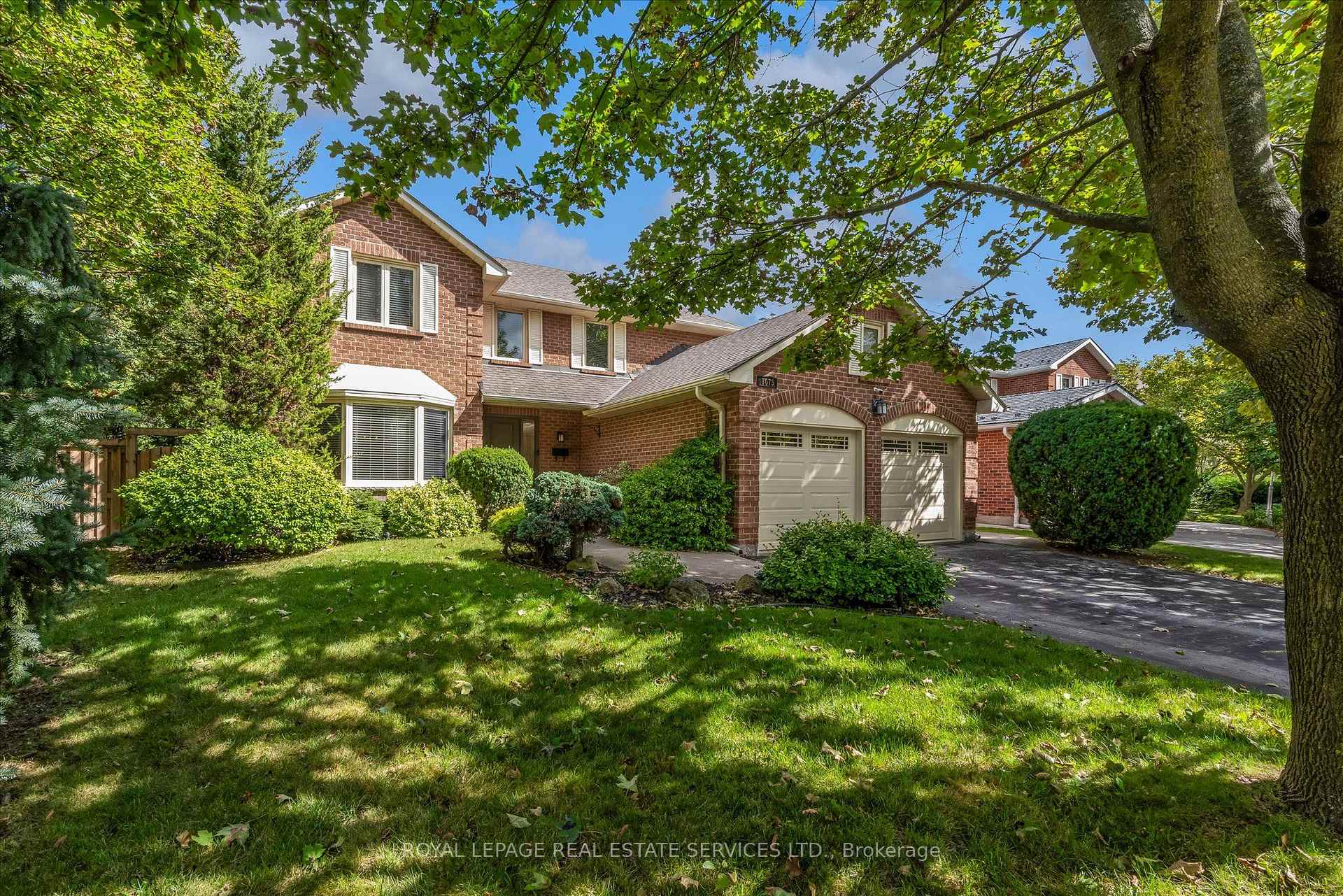 1075 Mayfair Road Oakville Ontario Canada Sale residential Adele McGovern RE/MAX West Realty Inc., Brokerage
