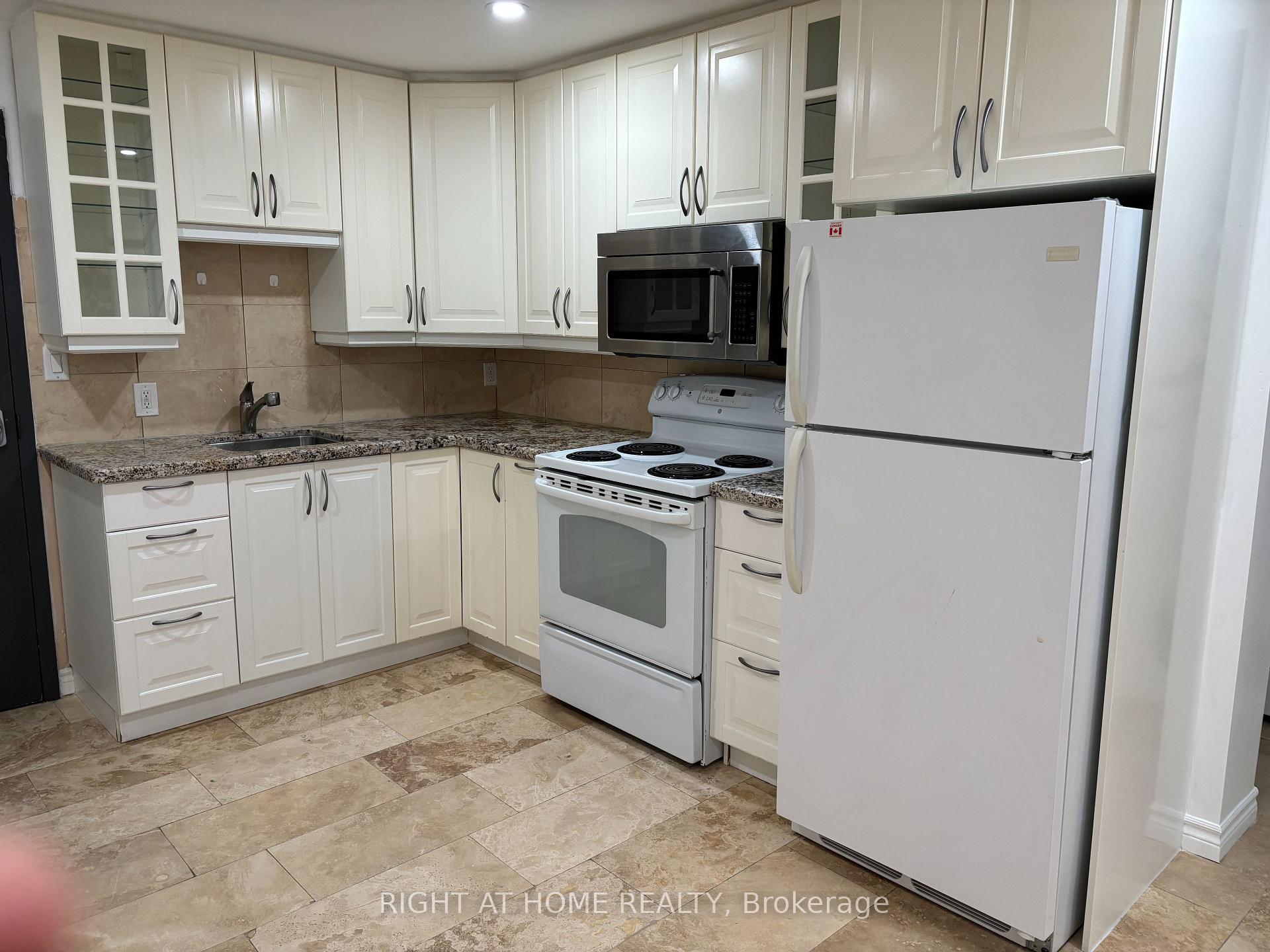 Unit 8 - 611 Gerrard Street E Toronto Ontario Canada Rent residential   MOVETA REALTY INC., Brokerage*