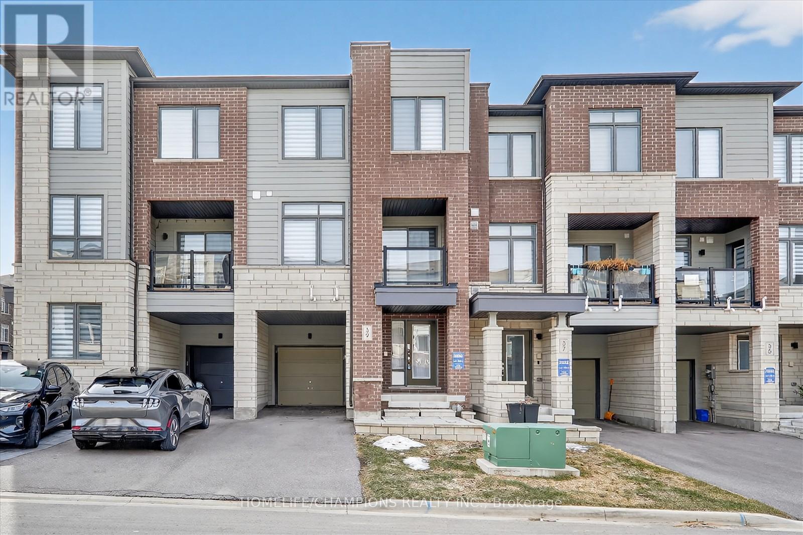 39 Delano Way Newmarket Ontario Canada Sale residential Utayan Ponnuthurai HomeLife/Champions Realty Inc., Brokerage*